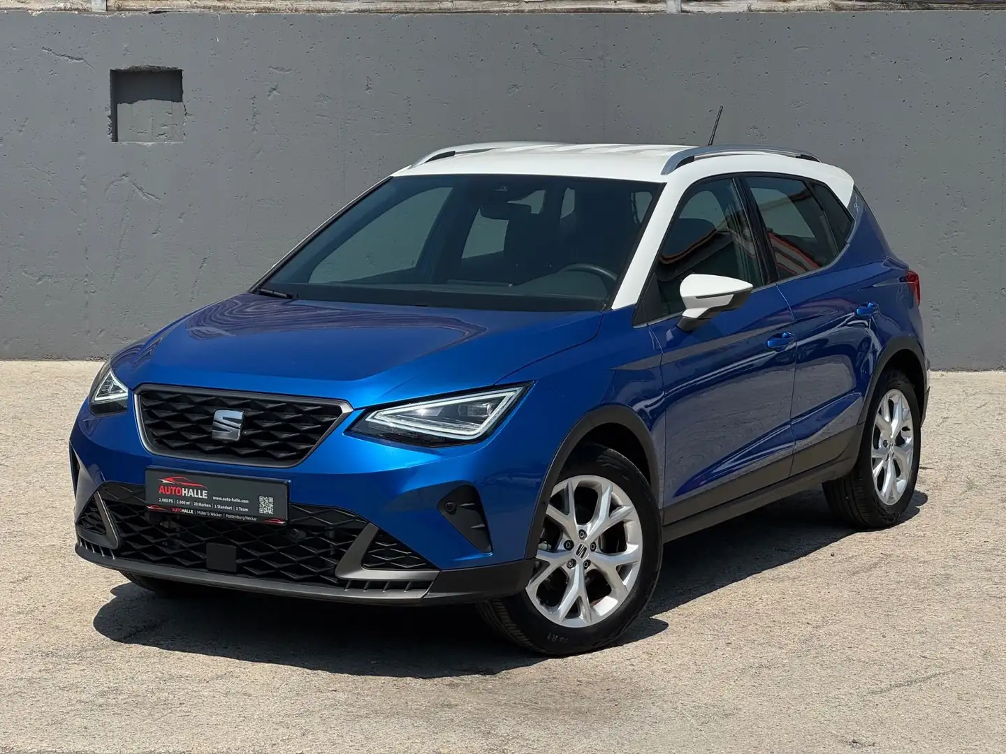 SEAT Arona FR 1.5 TSI CarPlay Navi Kam. ACC SHZ LED Blauw - 1
