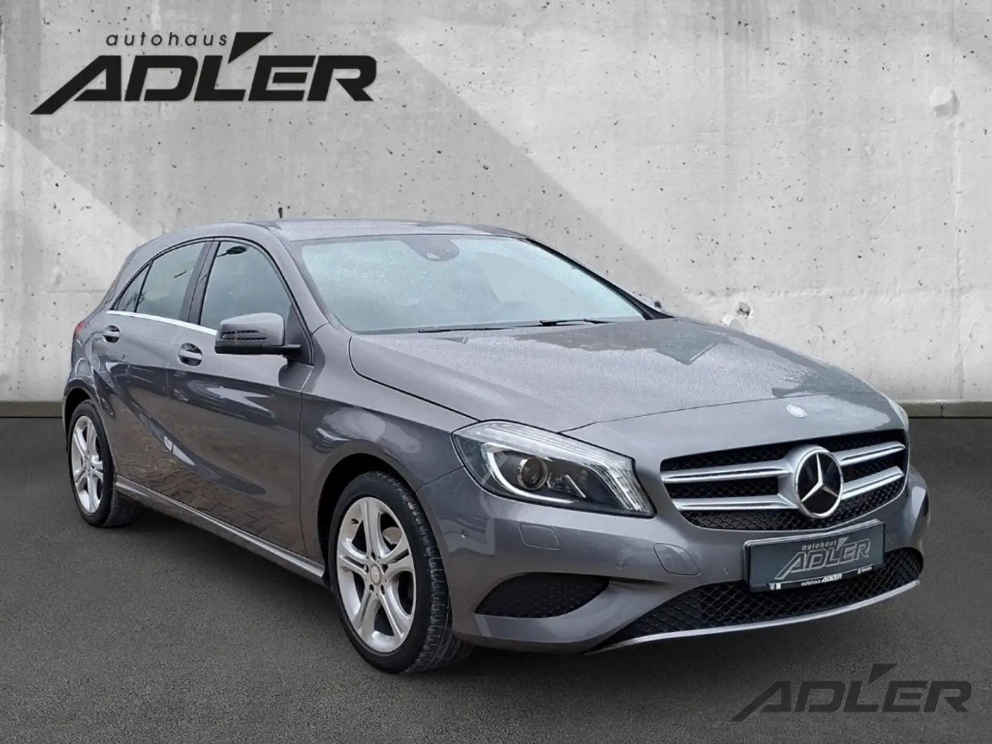 Mercedes-Benz A 180 CDI AHK-klappbar Navi Memory Sitze Bi-Xenon Kurven Grijs - 2