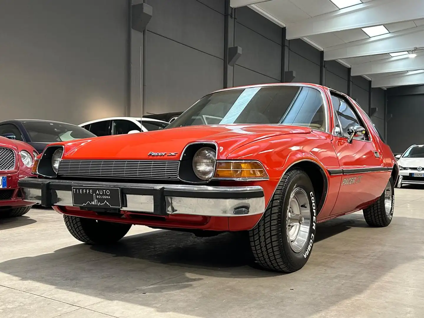 Oldtimer AMC Pacer Arancione - 1
