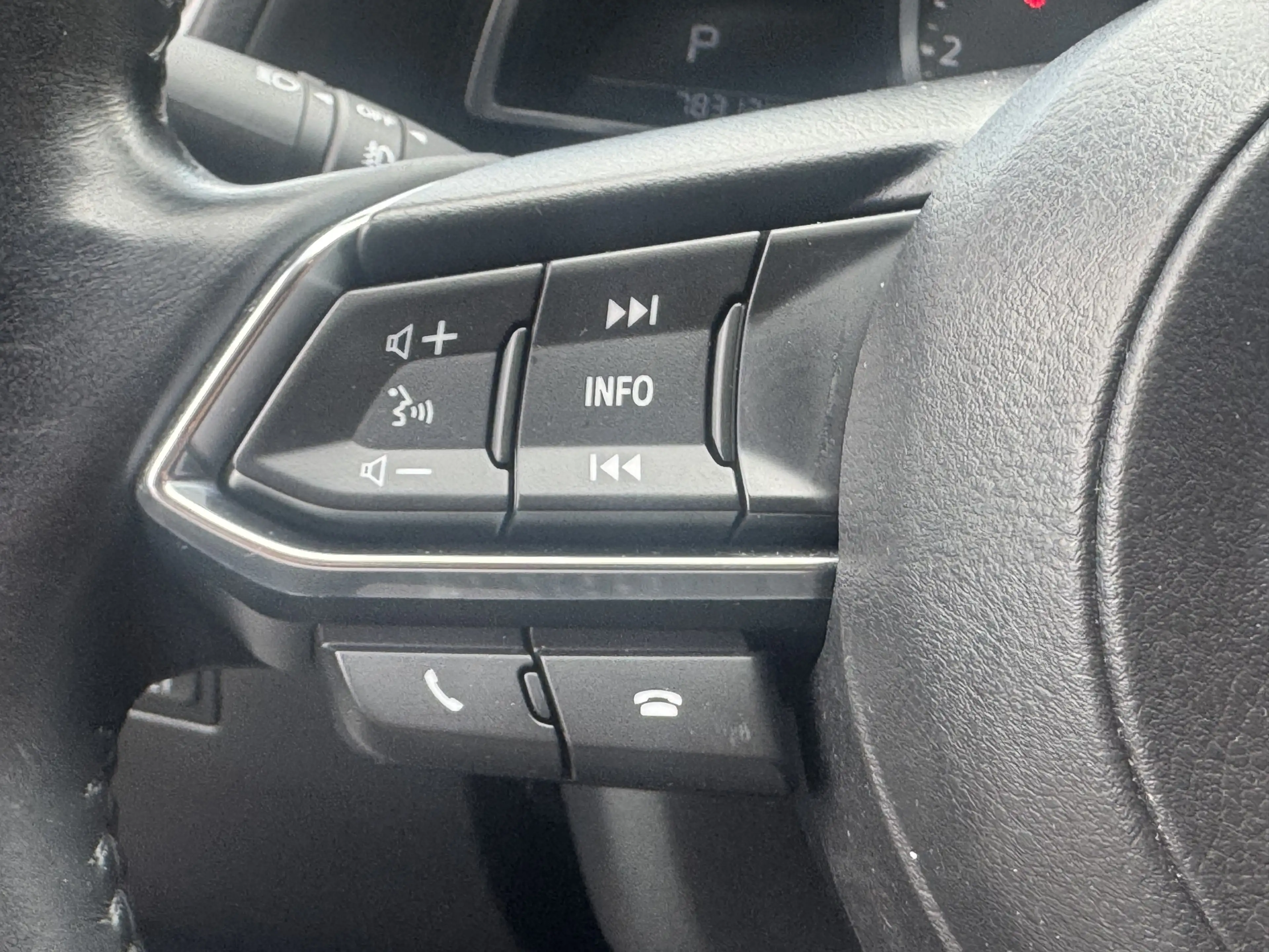 Mazda 3 2.0 SkyActiv-G 120 GT-M // NAVI // CAMERA // HEAD — photo 15