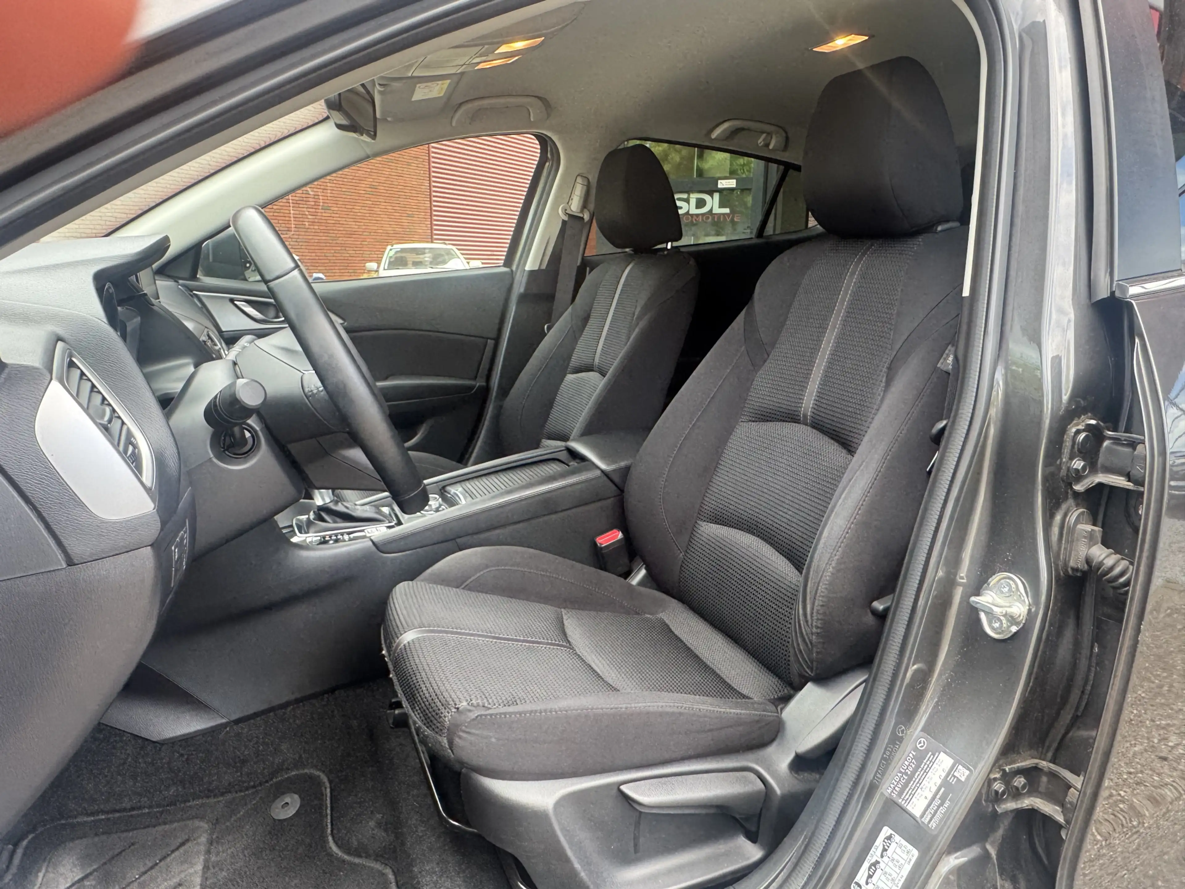 Mazda 3 2.0 SkyActiv-G 120 GT-M // NAVI // CAMERA // HEAD — photo 11
