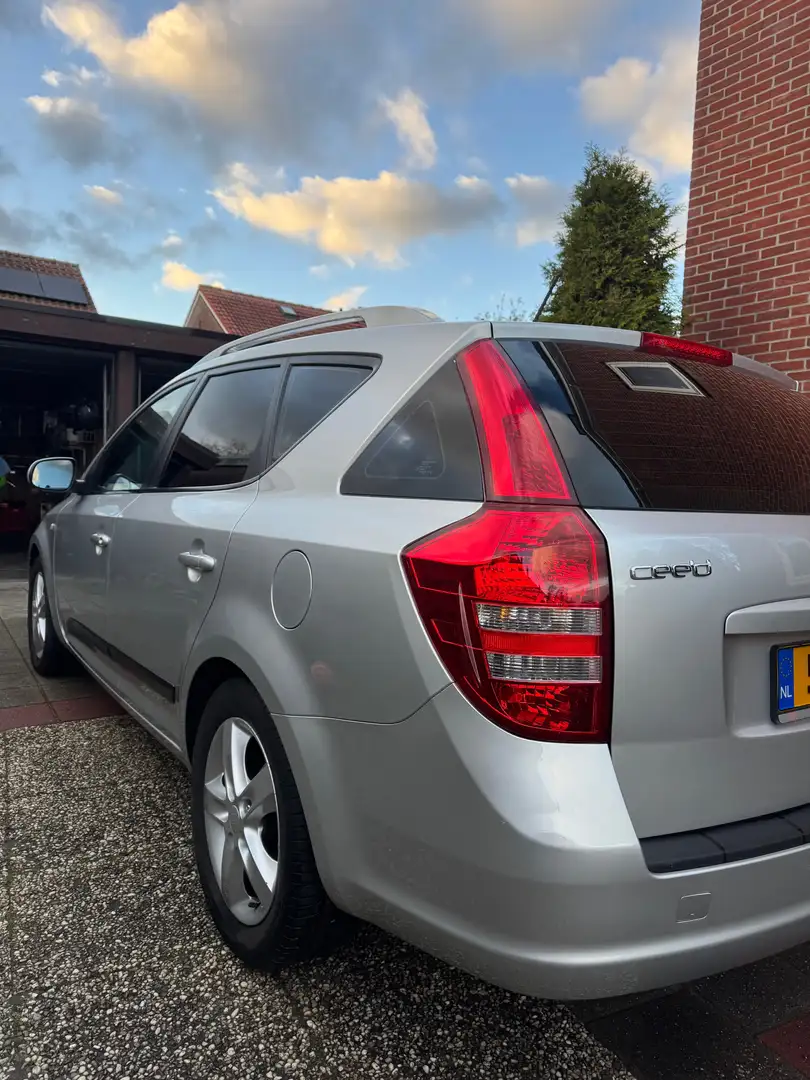 Kia Ceed / cee'd Zilver - 2