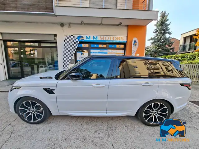 Land Rover Range Rover Sport view 3