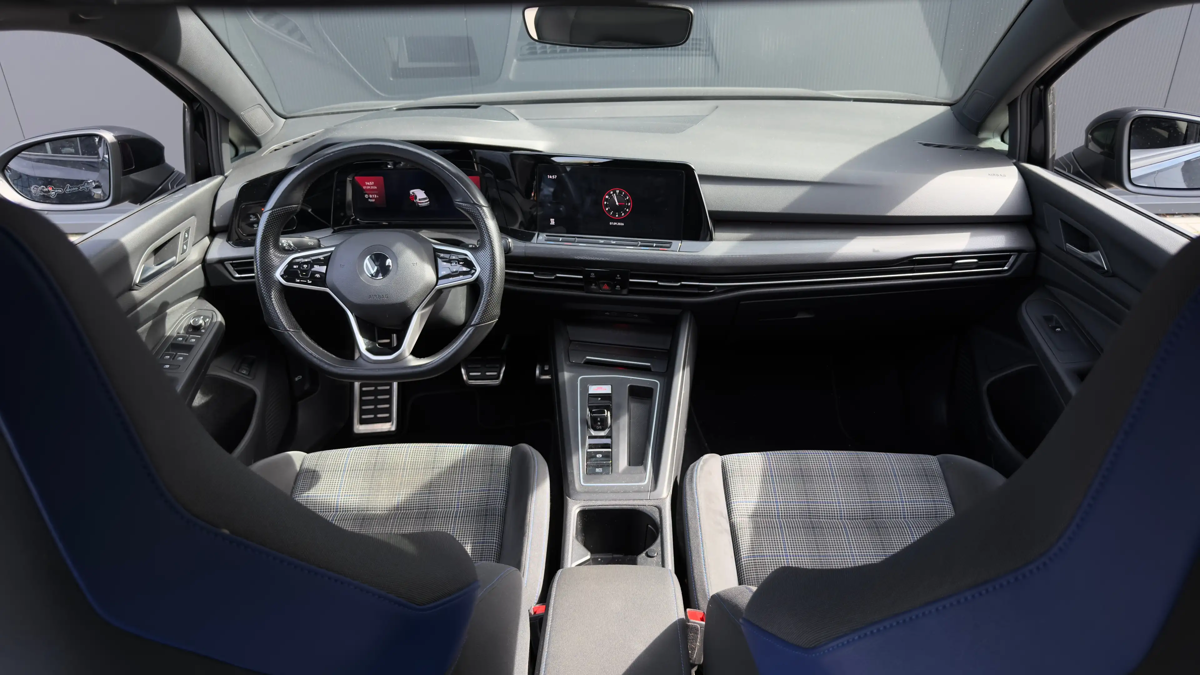 Volkswagen Golf GTE 245pk 1.4 eHybrid | Achteruitrijcamera | Apple Car — photo 5