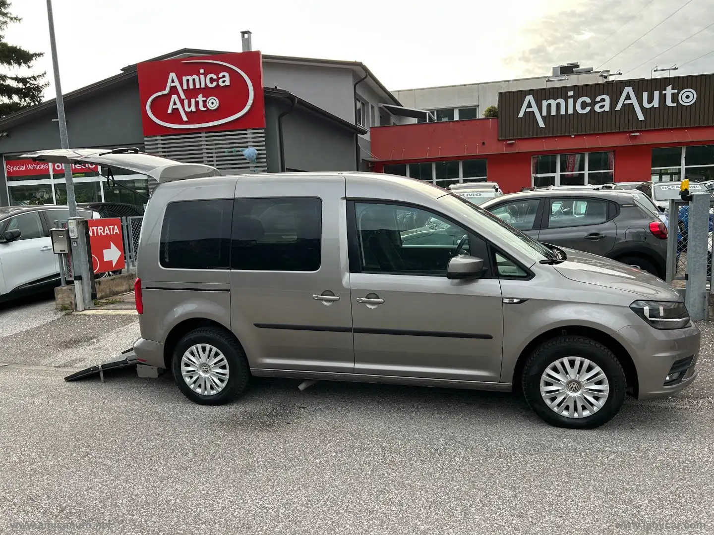 Volkswagen Caddy P.Rib. 2.0 TDI 102CV Trendline ALL. OSPITI DISABIL Grau - 2