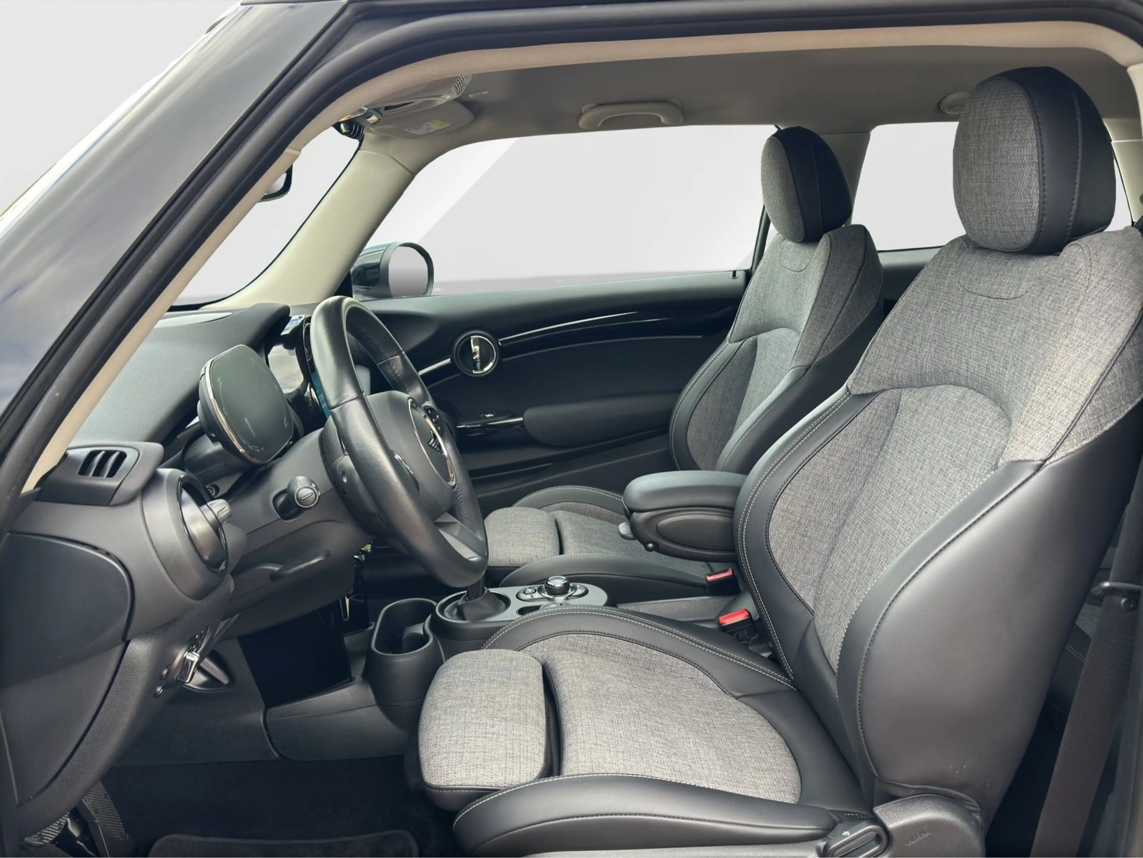 MINI Cooper SE Classic Trim LED | Klima | Sitzheiz. | PDC | DAB | — photo 10