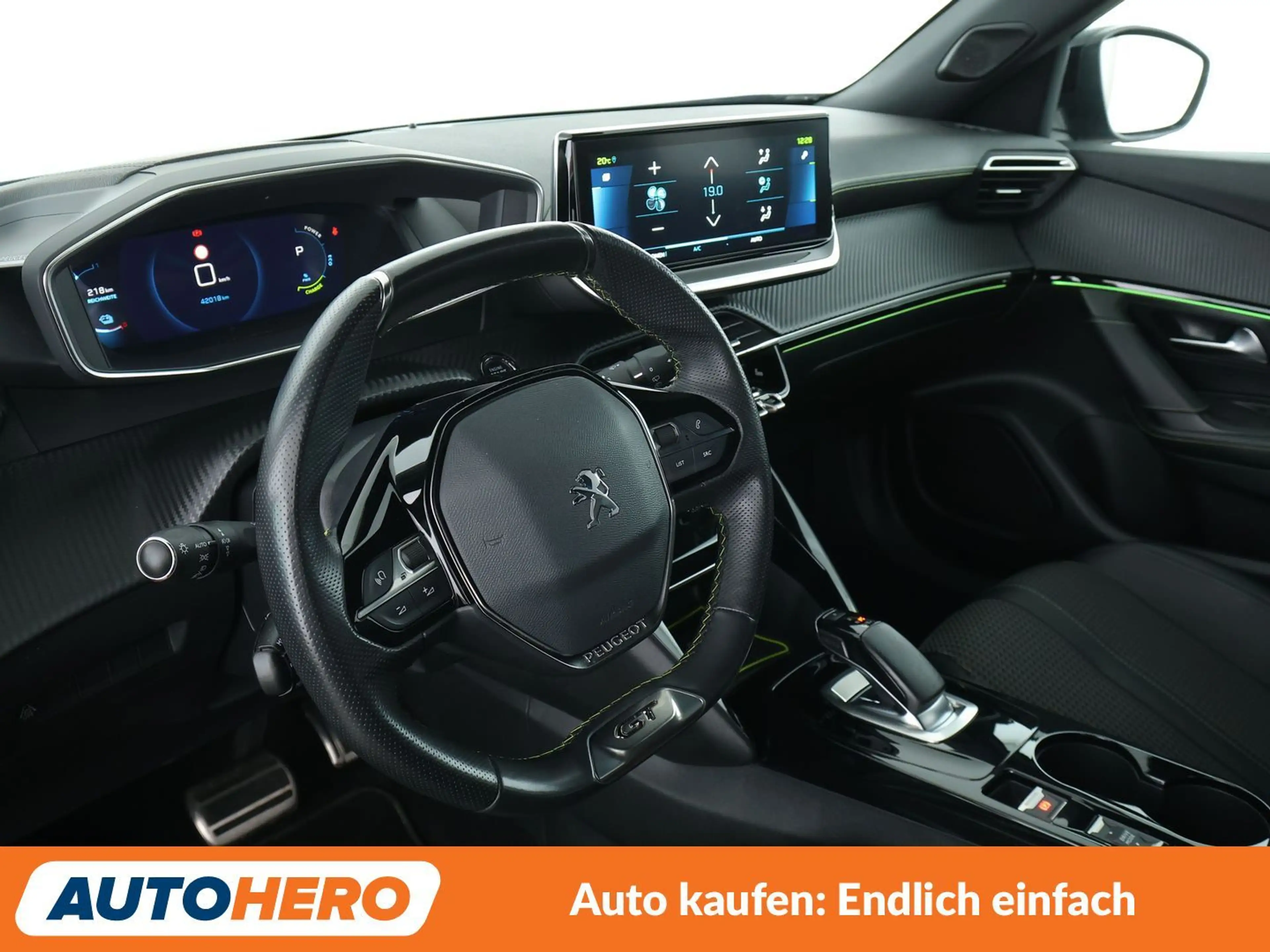 Peugeot e-2008 electric drive 100 kW e GT — photo 11