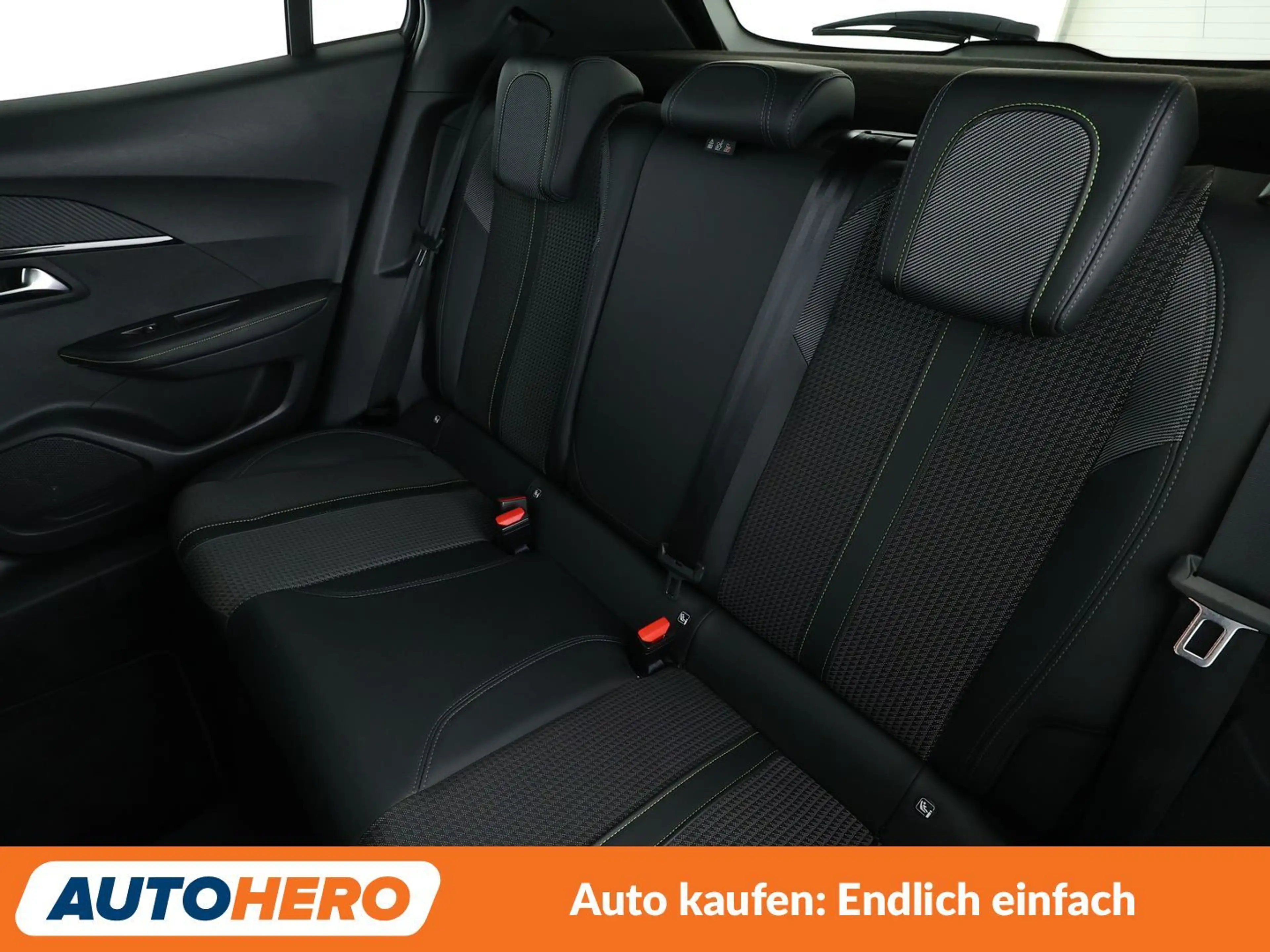 Peugeot e-2008 electric drive 100 kW e GT — photo 14