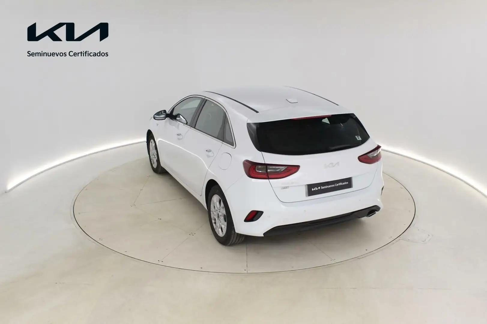 Kia 1.6 MHEV 100KW DRIVE 136CV 5P Blanco - 2