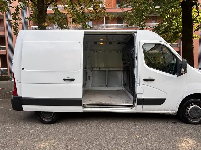 Renault Master view 10