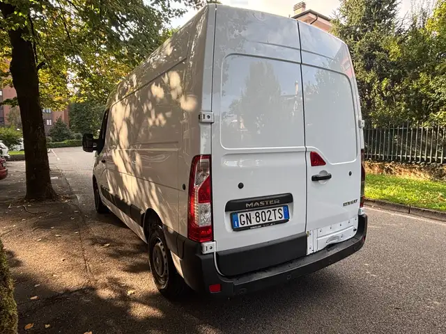 Renault Master view 4