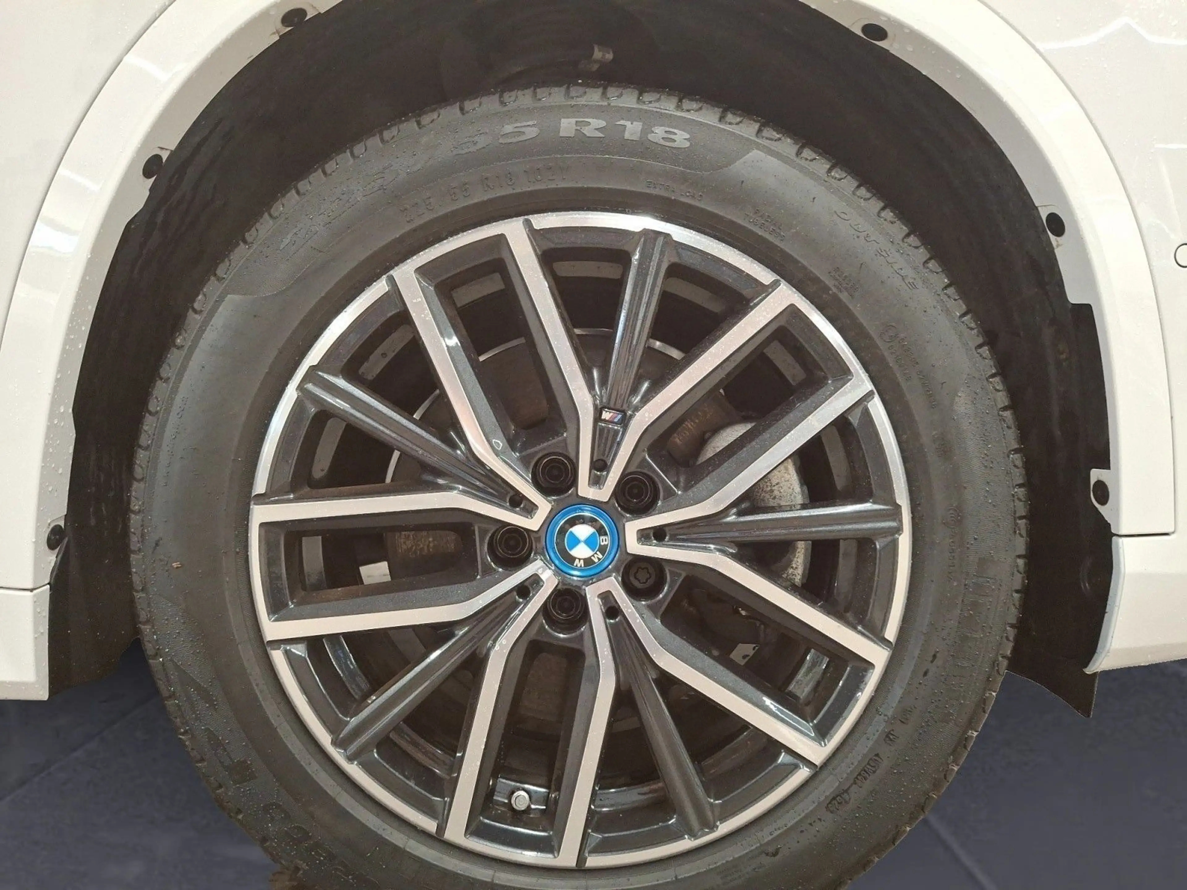 BMW iX1 xDrive30 M Sportpaket Head-Up Komfortzugang — photo 8
