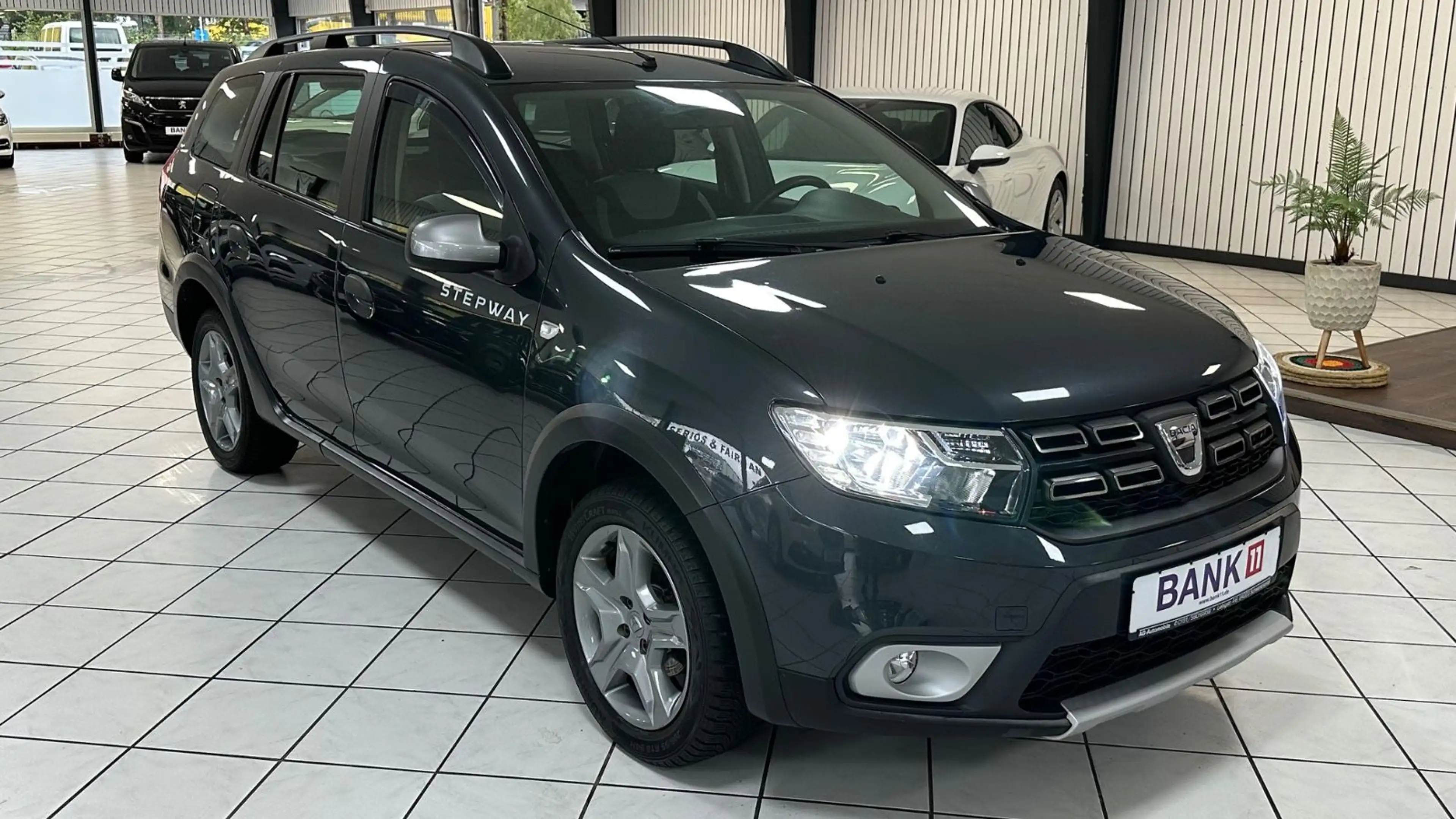 Dacia Logan MCV II Kombi Stepway TÜV&AU neu&Garantie — photo 10