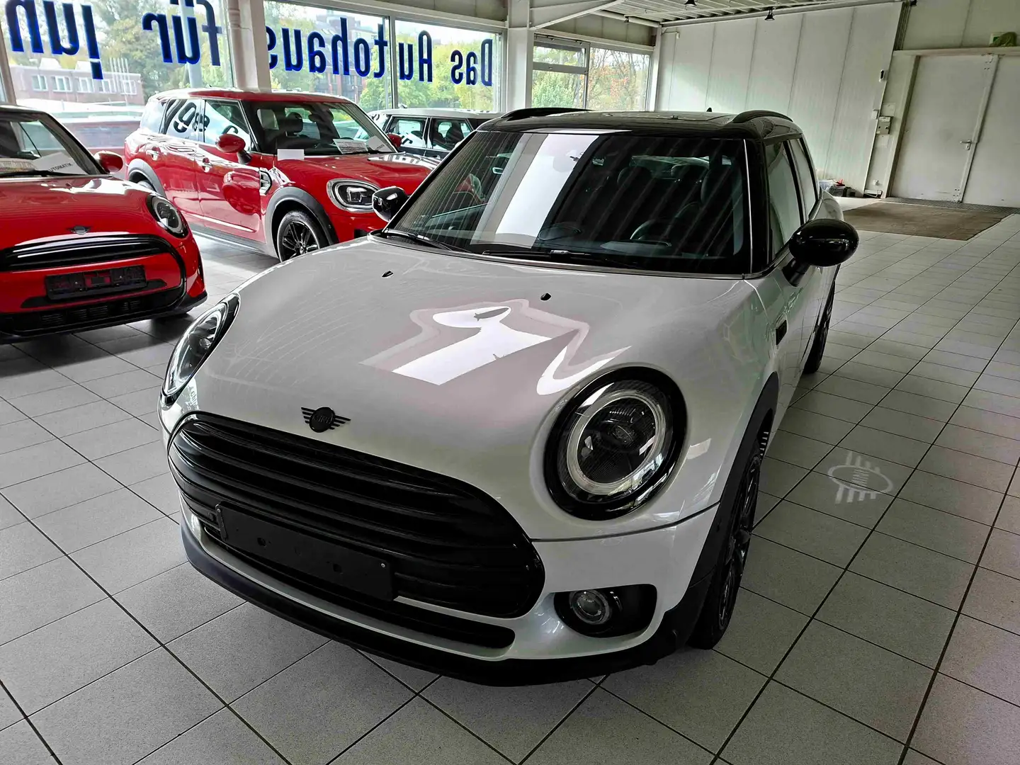 MINI Cooper Clubman Aut Navi PanoDach SportSitze Sitzhzg HuD YoursTrim Weiß - 2