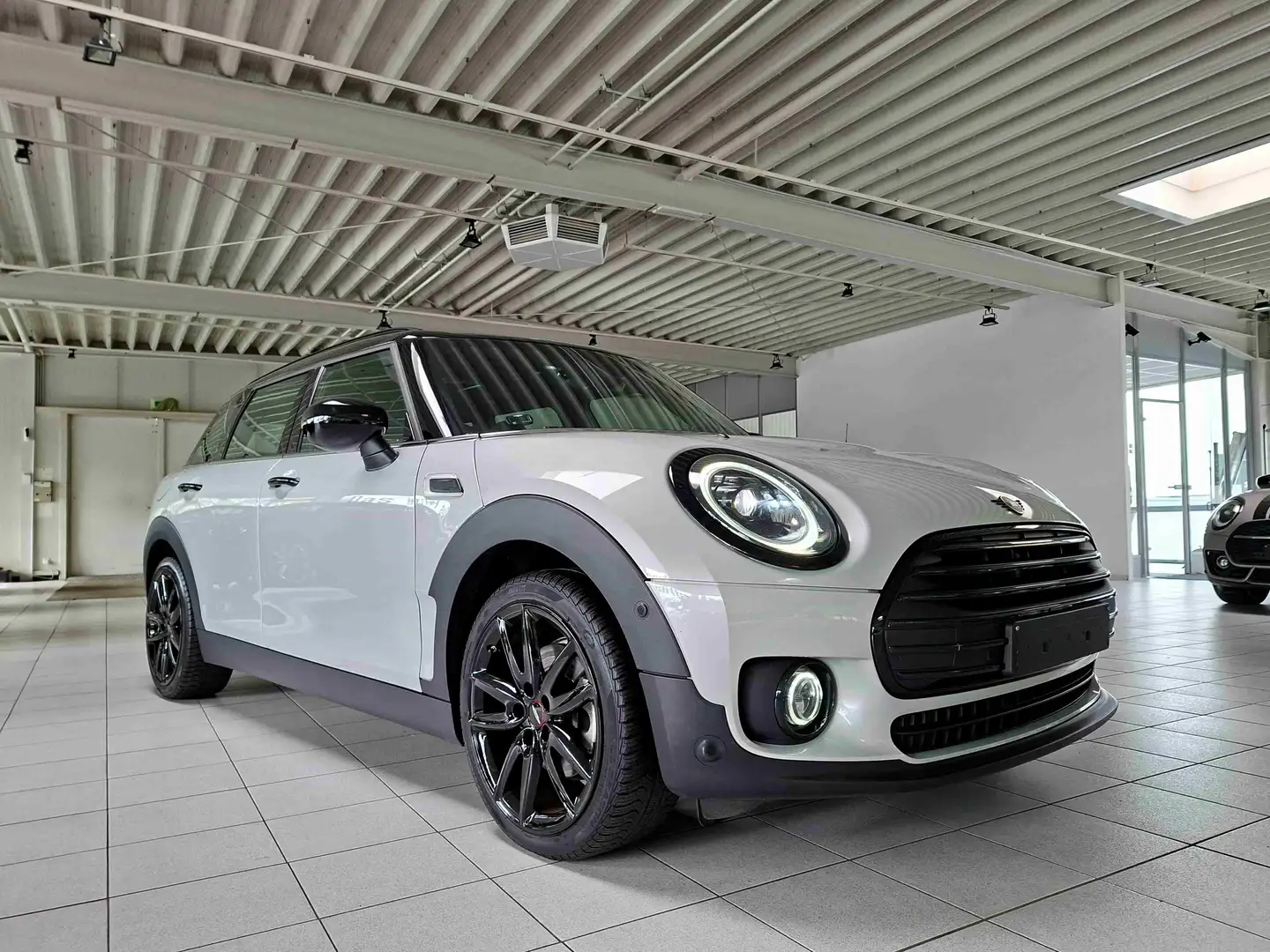 MINI Cooper Clubman Aut Navi PanoDach SportSitze Sitzhzg HuD YoursTrim Weiß - 1