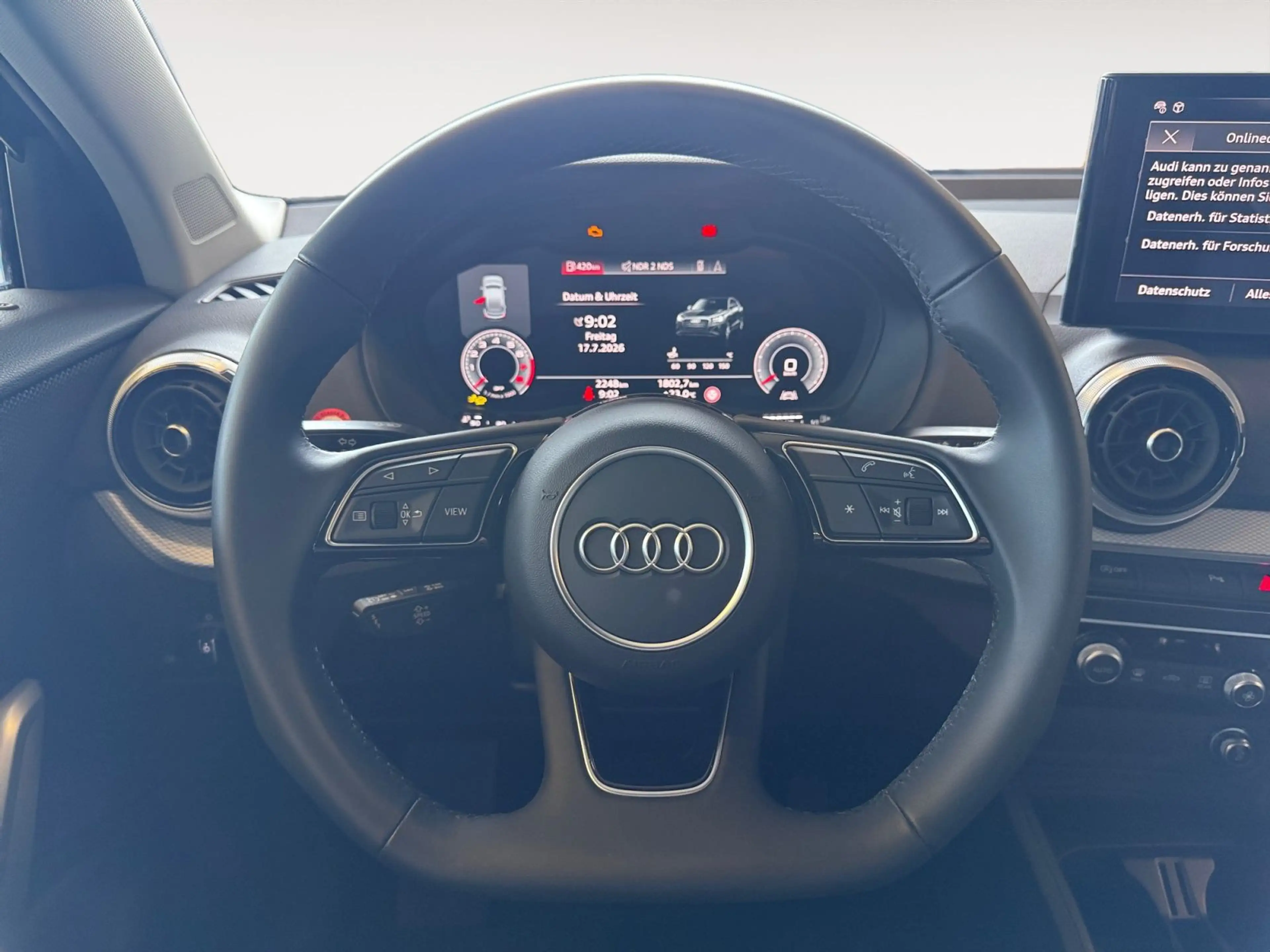 Audi Q2 30 TFSI advanced — photo 14