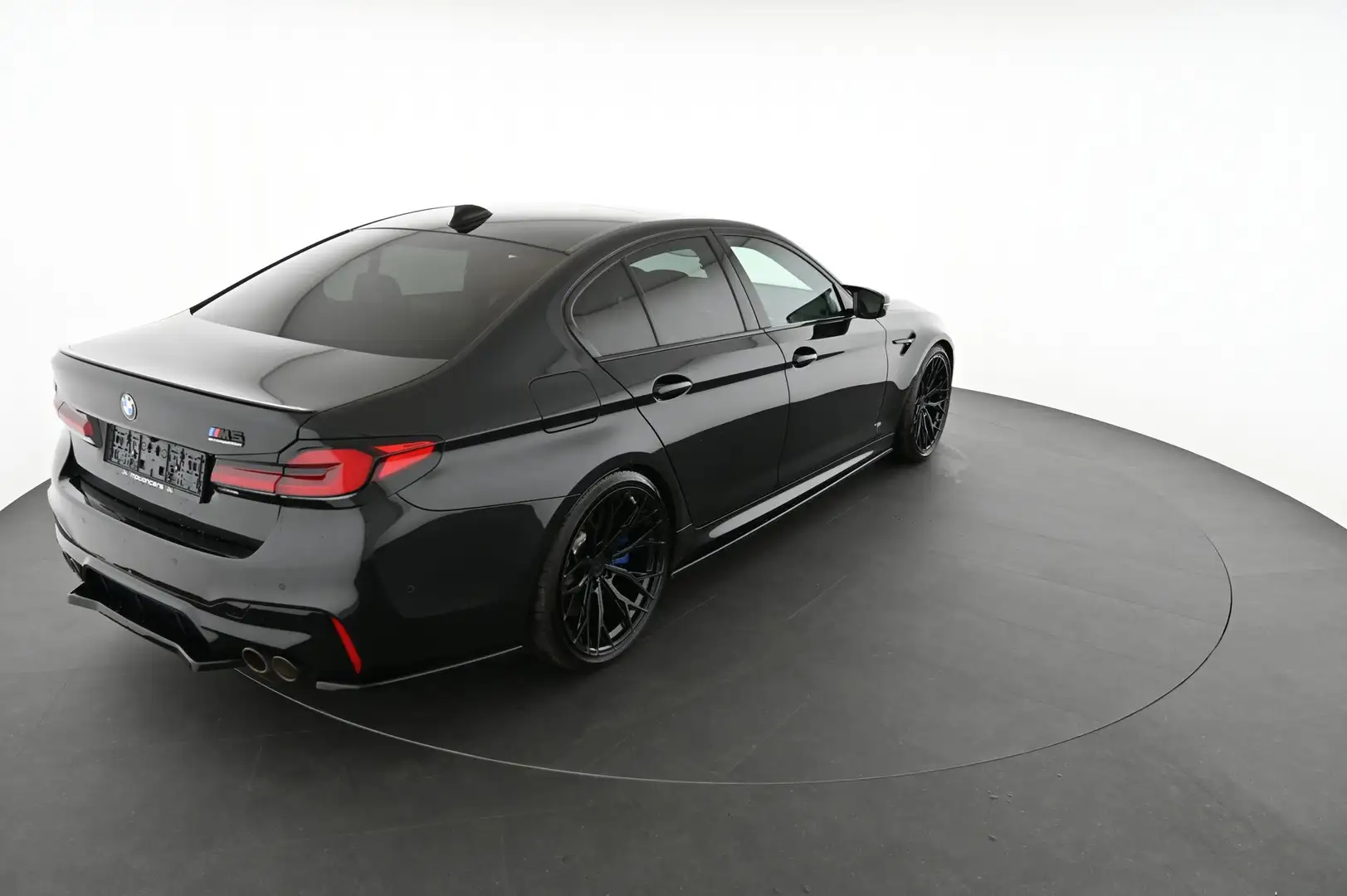 BMW M5 Competition Schwarz - 2