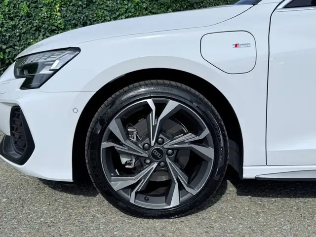 Audi A3 view 9