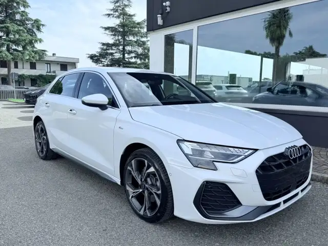 Audi A3 view 5