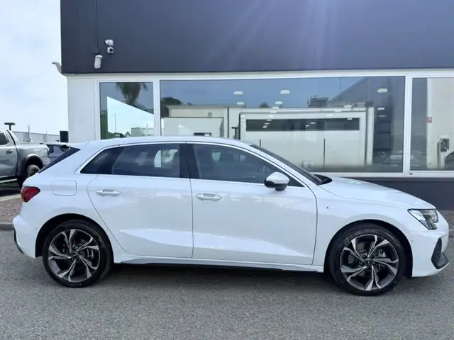 Audi A3 view 6