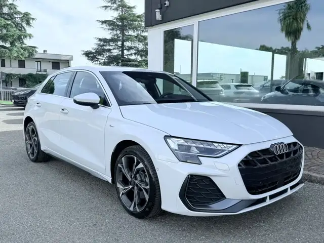 Audi A3 view 4