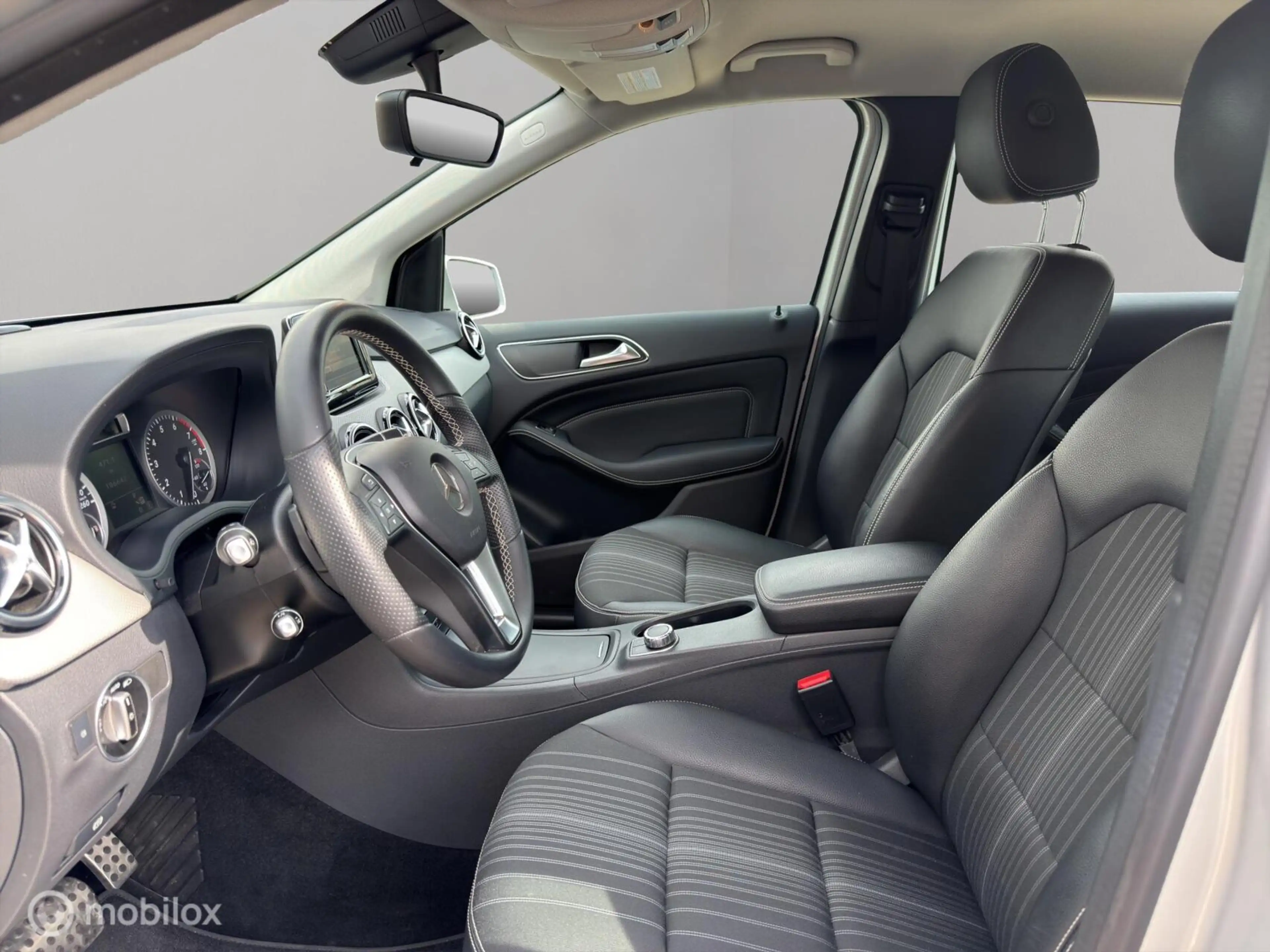 Mercedes-Benz B 180 Prestige / Automaat / 1e eigenaar — photo 6