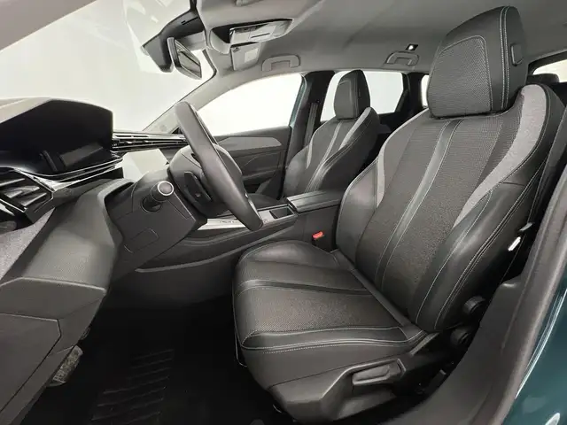 Peugeot 308 view 11