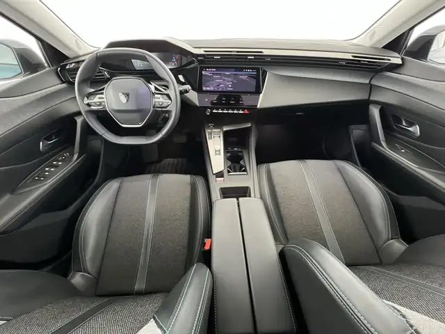 Peugeot 308 view 9