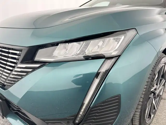 Peugeot 308 view 6