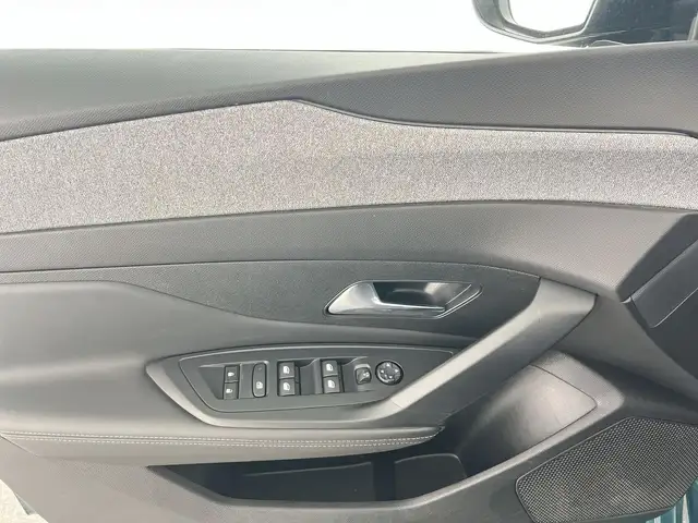 Peugeot 308 view 10