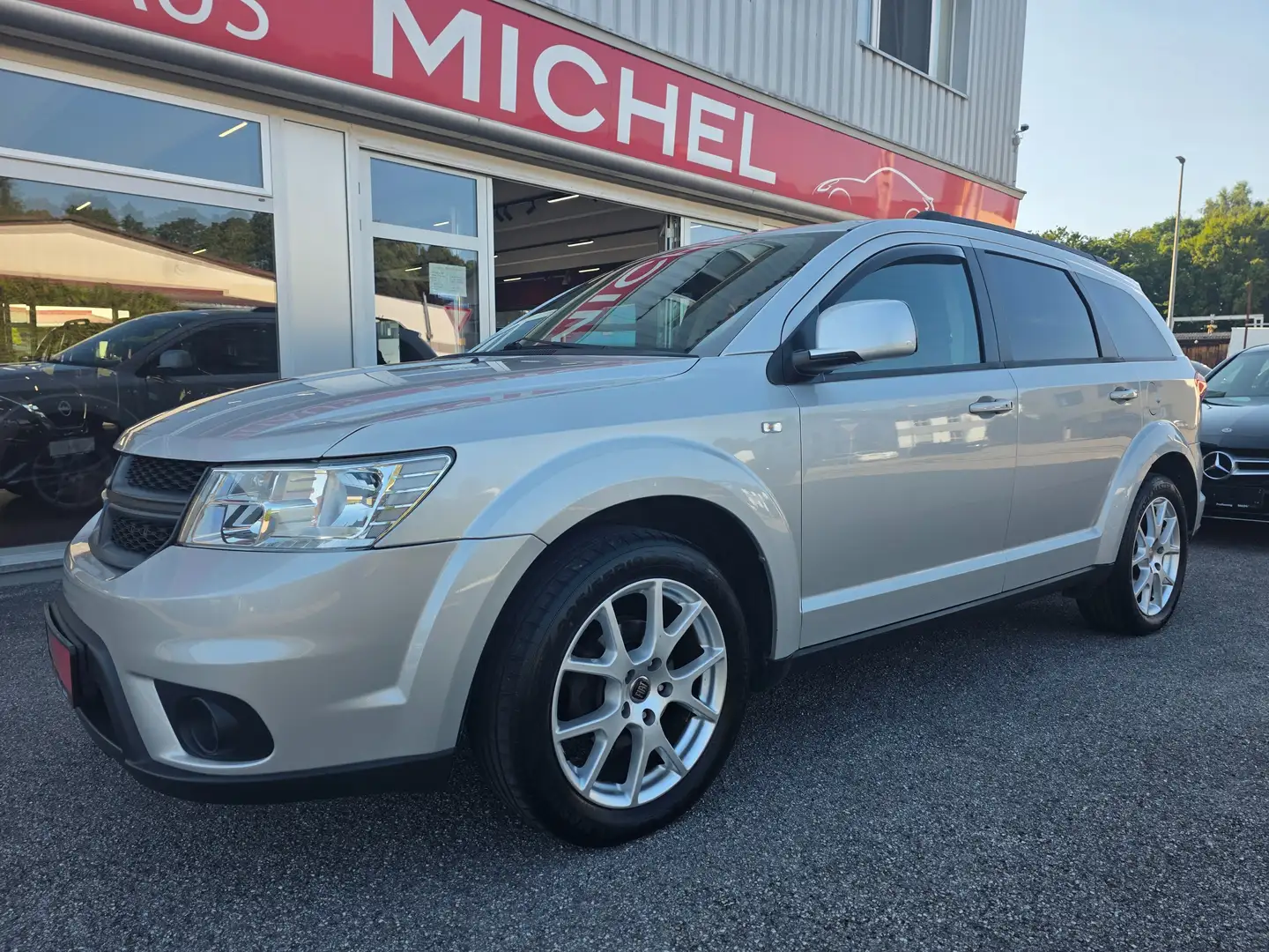 Fiat Freemont 2.0 Multijet 16V DPF Urban Grau - 2