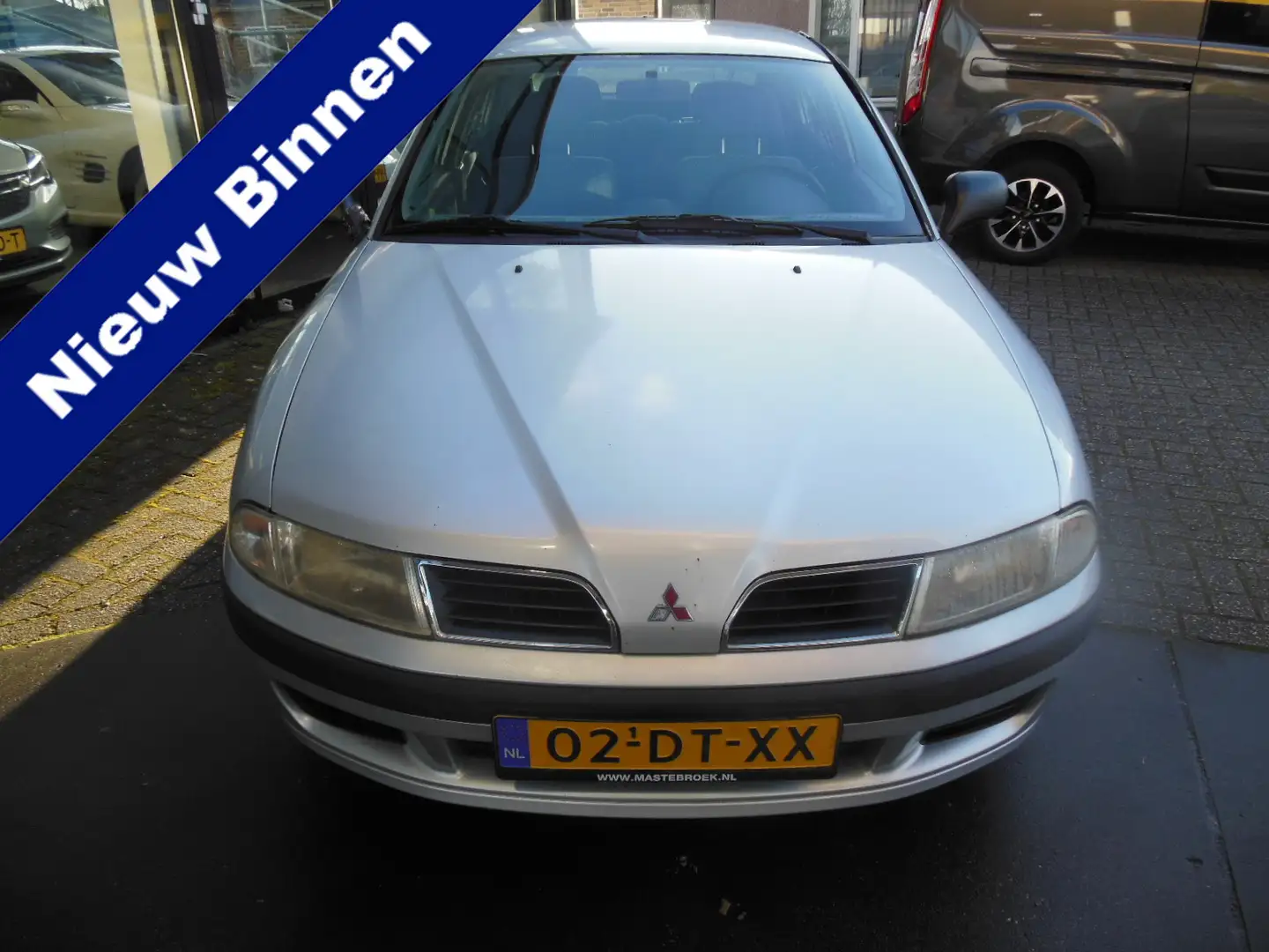 Mitsubishi Carisma 1.9 TD Classic Staat in DE KRIM Grijs - 1