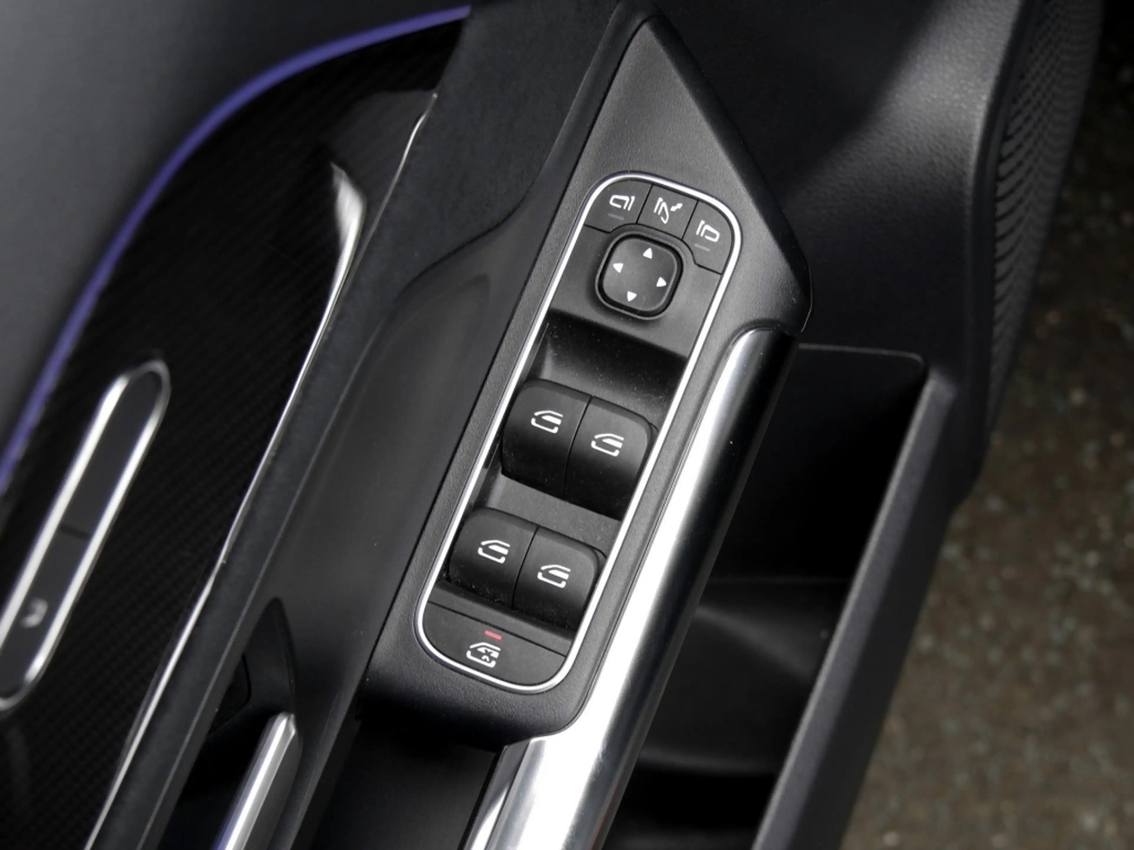 Mercedes-Benz GLA 250 AMG-Sport/LED/Navi/Wide/Shz/PTS/Ambiente — photo 13