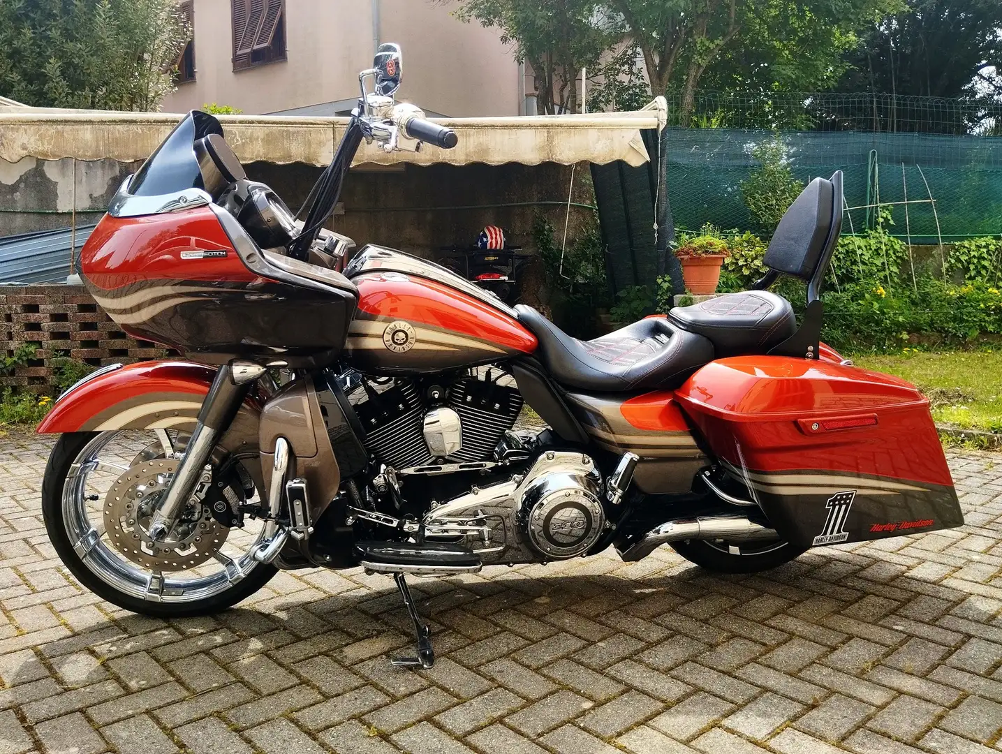 Harley-Davidson CVO Limited Arancione - 1
