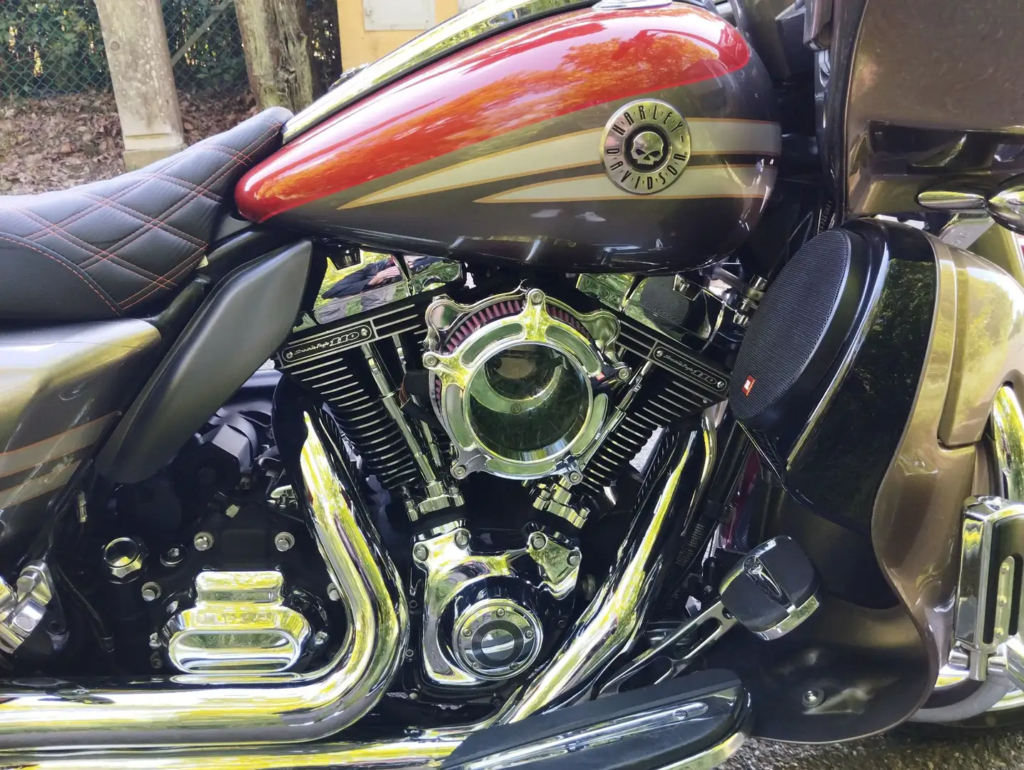 Harley-Davidson CVO Limited Orange - 2