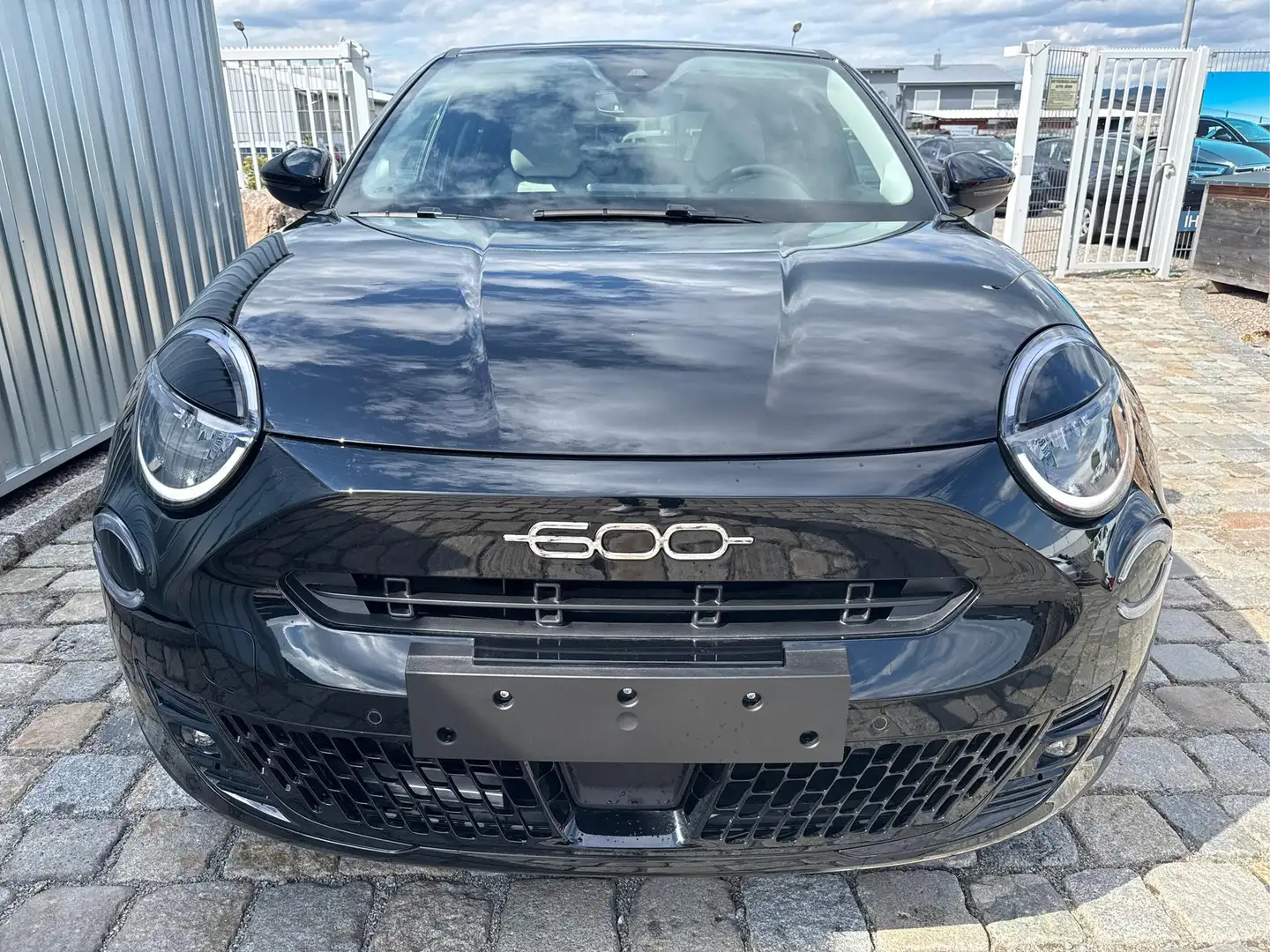 Fiat 600 La Prima Hybrid 1.2 T3 81 kW (110 PS) Klimaauto... Schwarz - 2