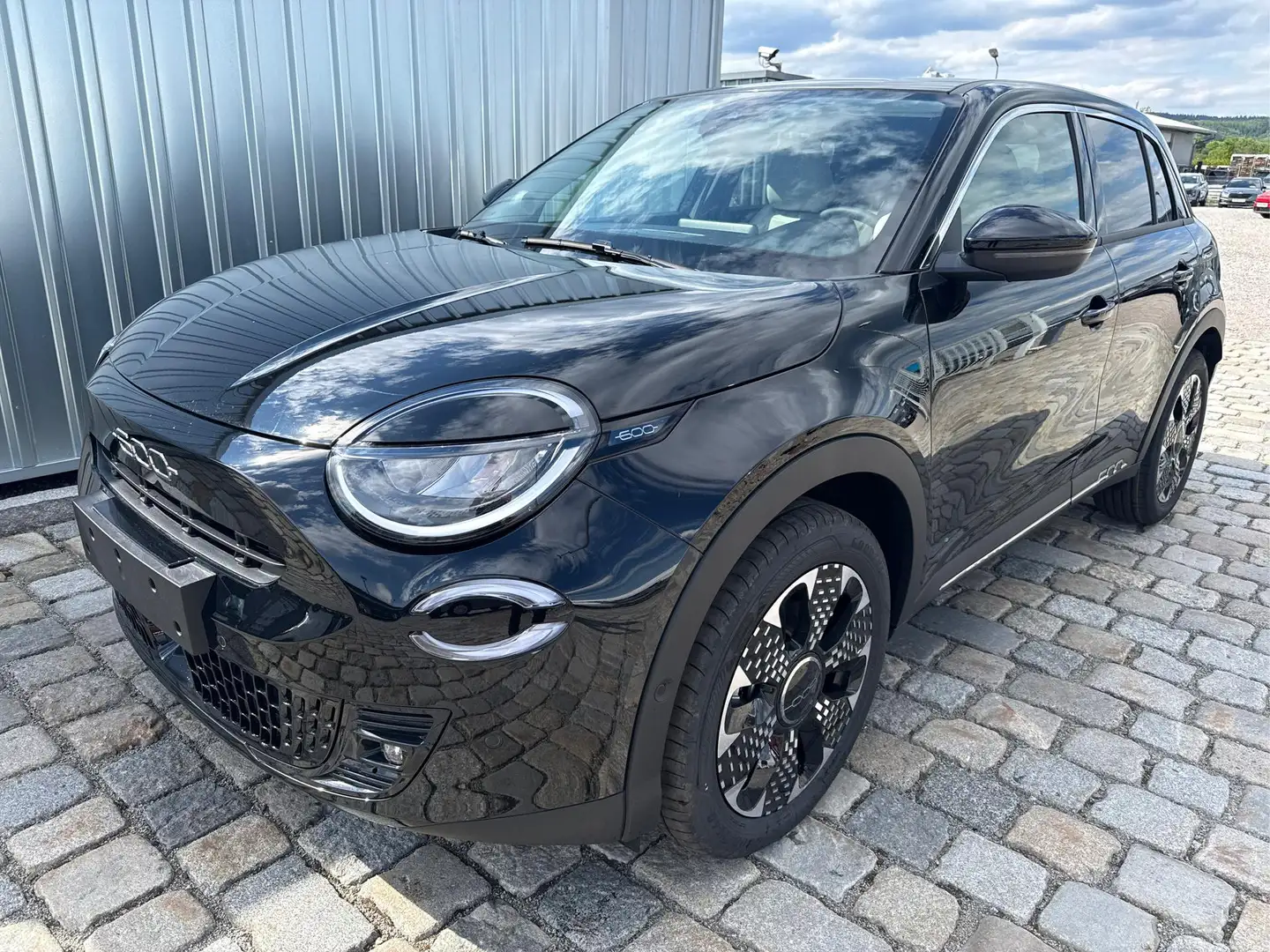 Fiat 600 La Prima Hybrid 1.2 T3 81 kW (110 PS) Klimaauto... Schwarz - 1