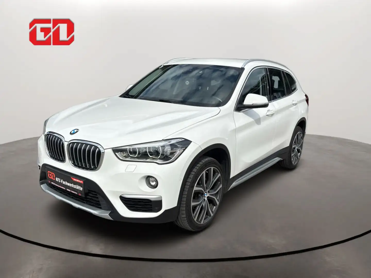 BMW X1 sDrive18d xLine,Sportsitze,LED,NAVI... Weiß - 1