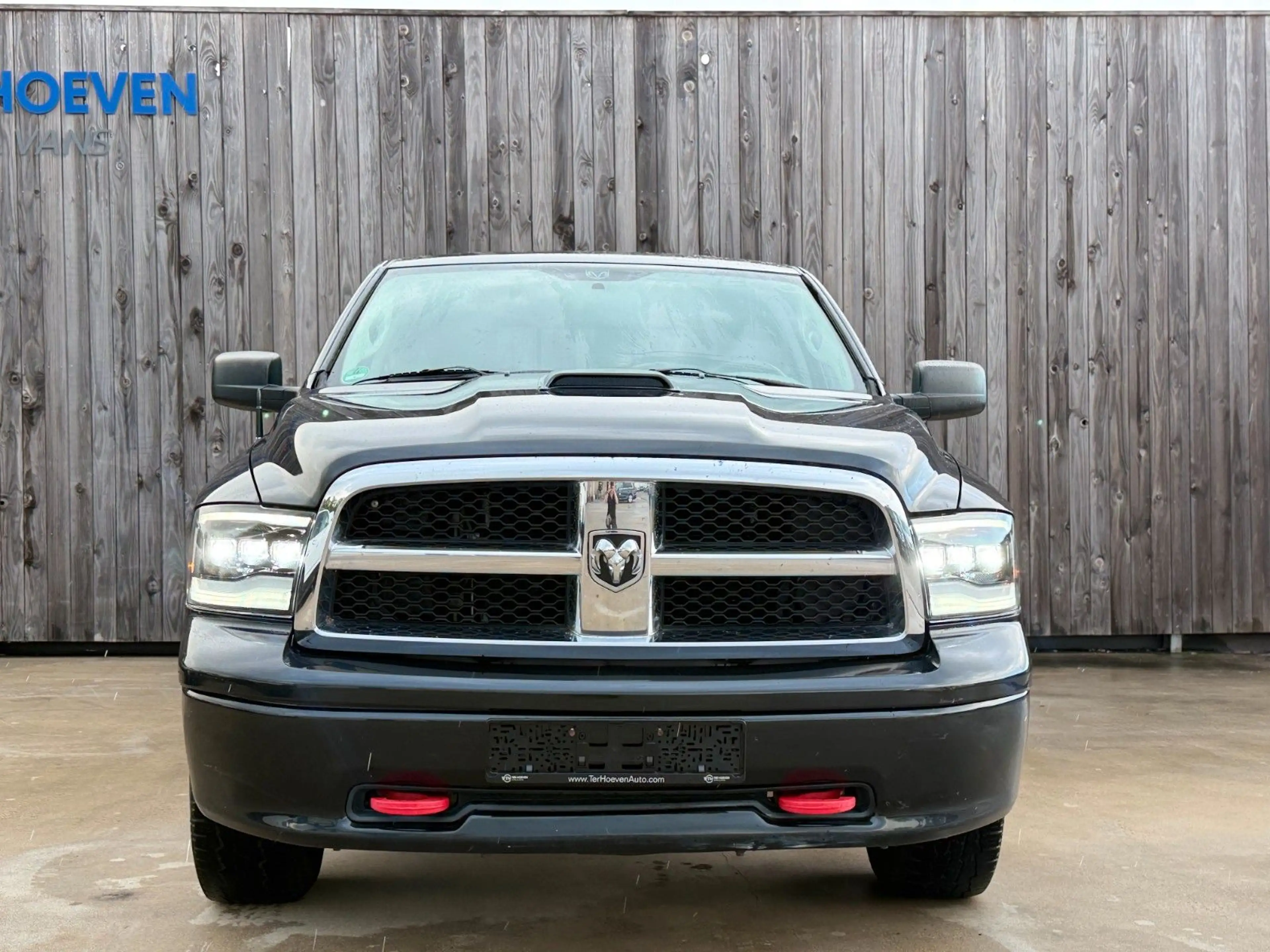 Dodge RAM 1500 5.7 V8 4x4 Quad Cab — photo 2