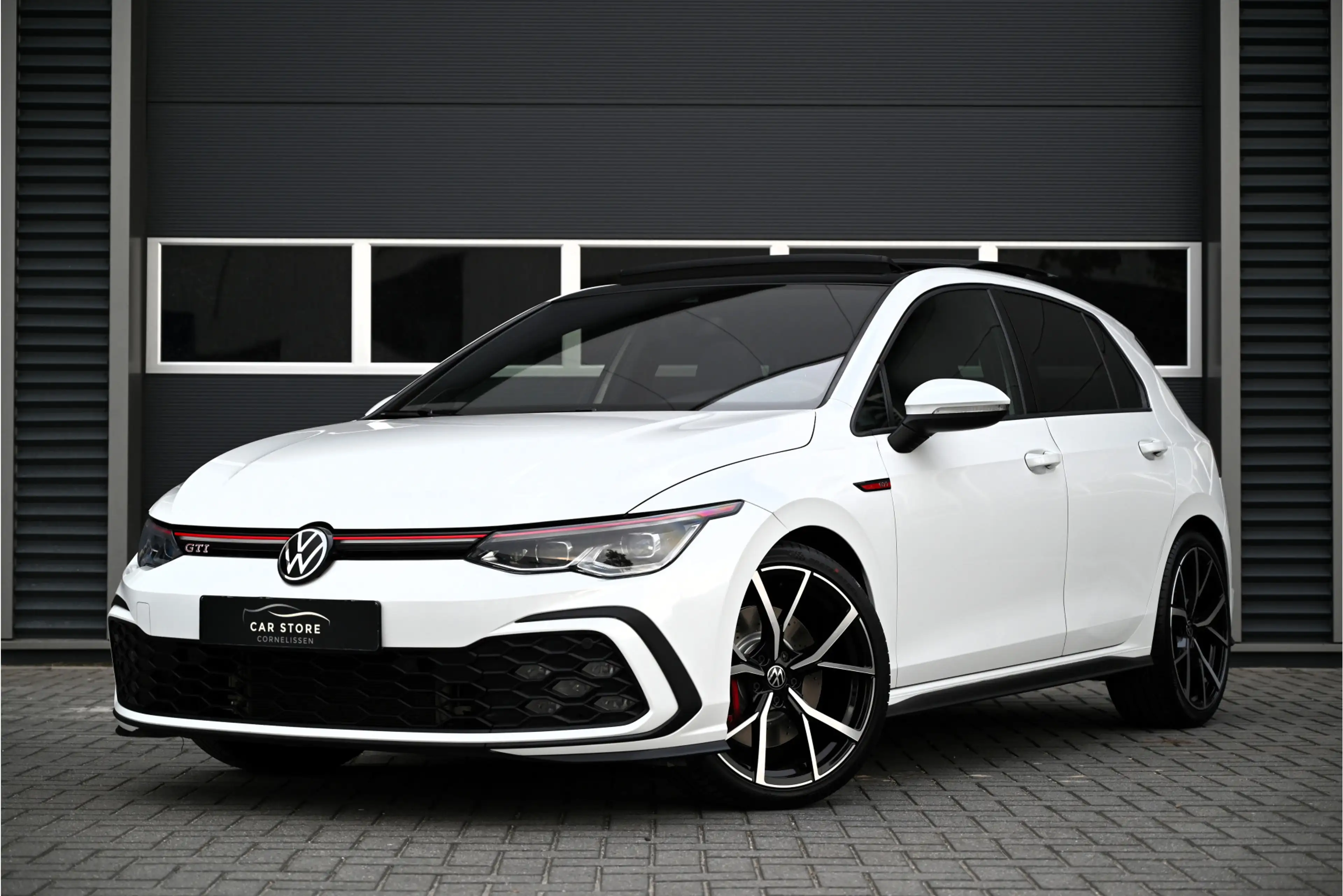 Volkswagen Golf GTI 2.0 TSI 245 PK / PANO / IQ LIGHTS / HARMAN KARDON