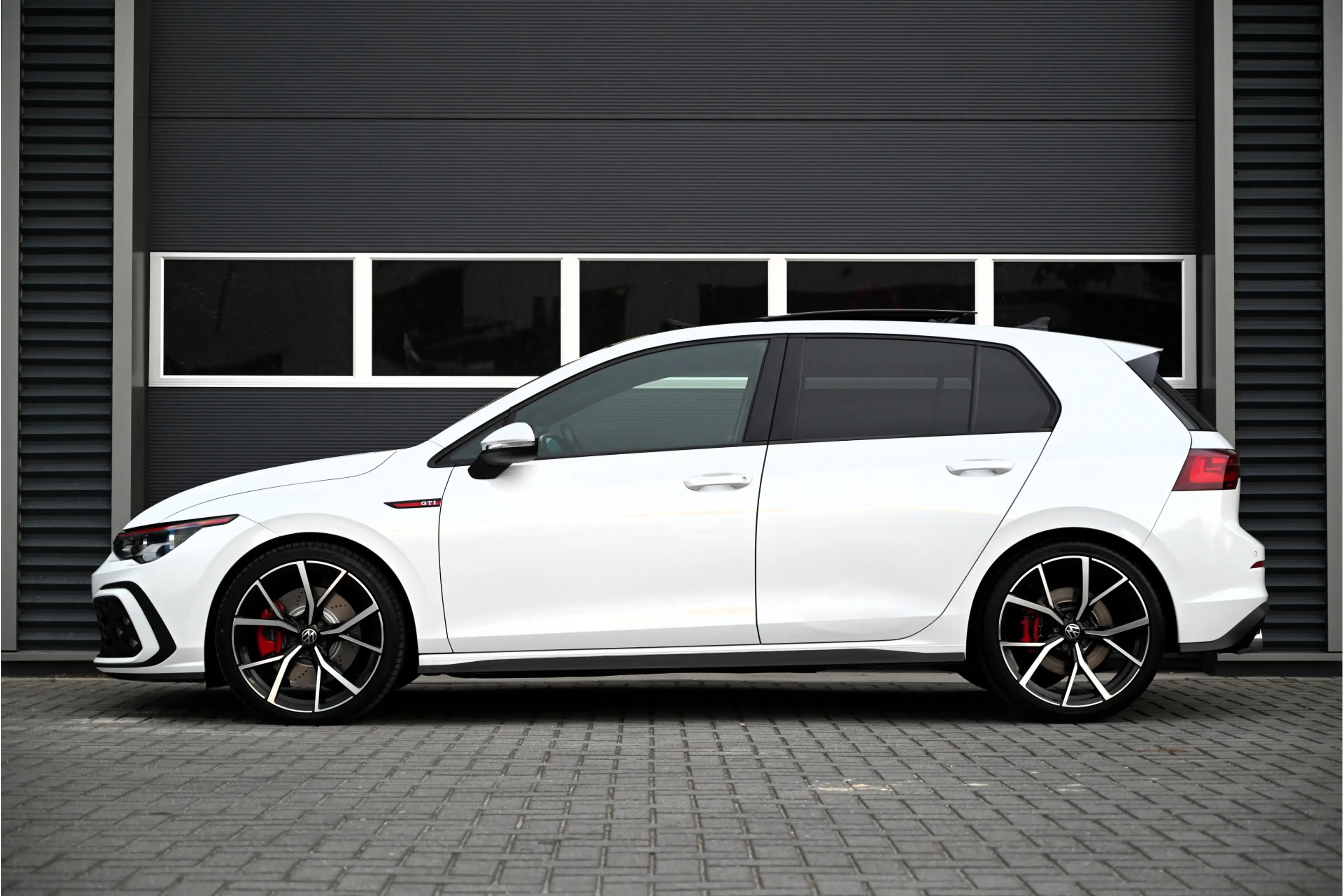 Volkswagen Golf GTI 2.0 TSI 245 PK / PANO / IQ LIGHTS / HARMAN KARDON — photo 6