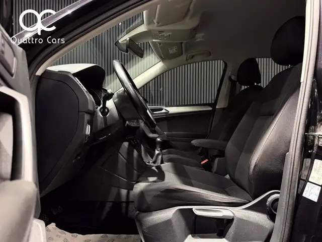 Volkswagen Tiguan view 11