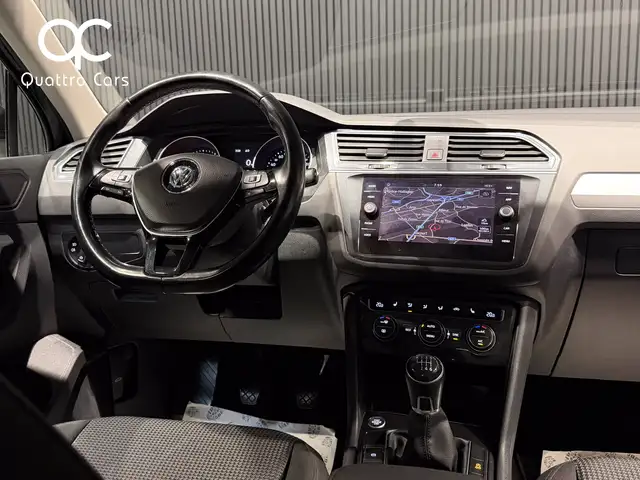 Volkswagen Tiguan view 9