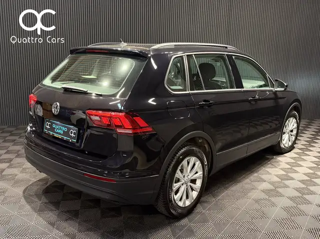 Volkswagen Tiguan view 6