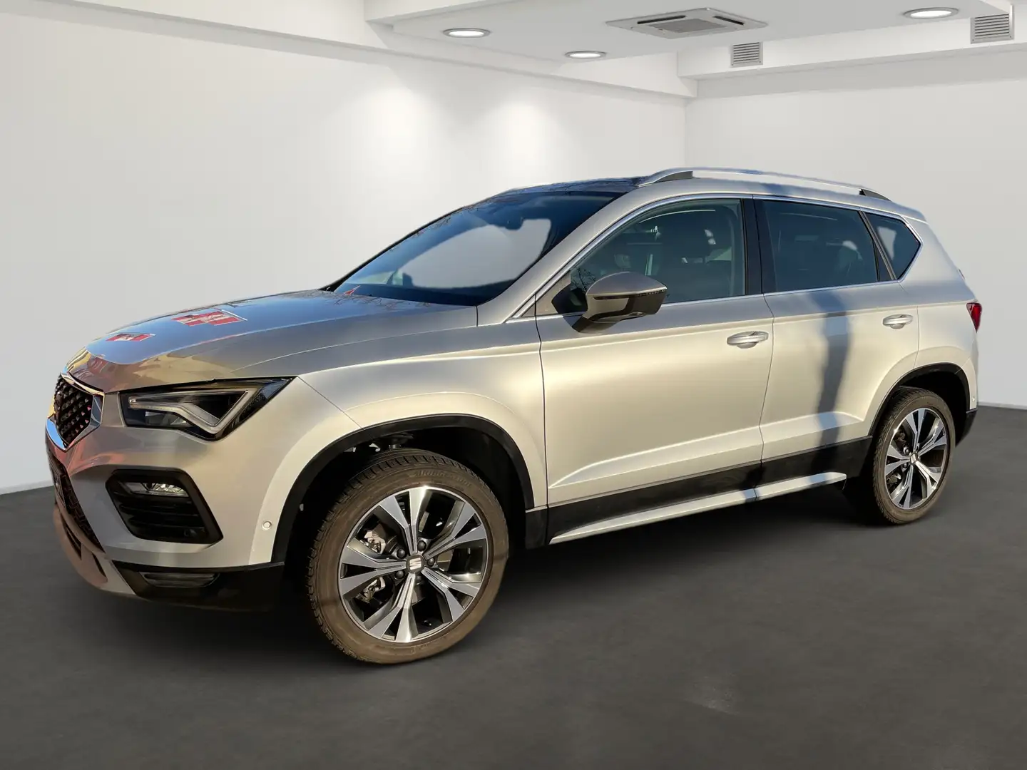 SEAT Ateca 2.0 TDI DSG Xperience AHK. LED. Rückfahrkamera. Na Gris - 2