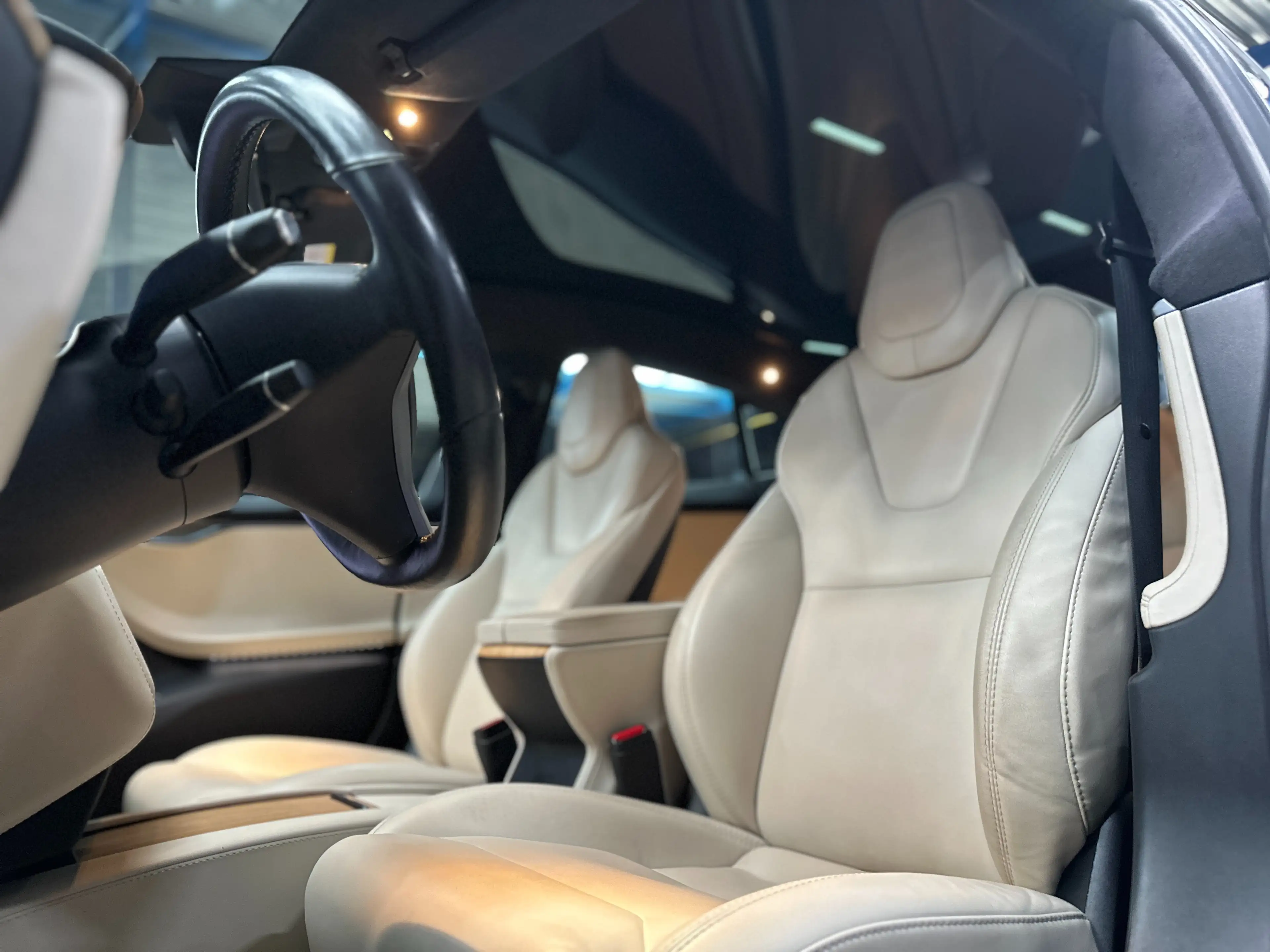 Tesla Model S Long range RAVEN - FSD - Tan Interior — photo 12