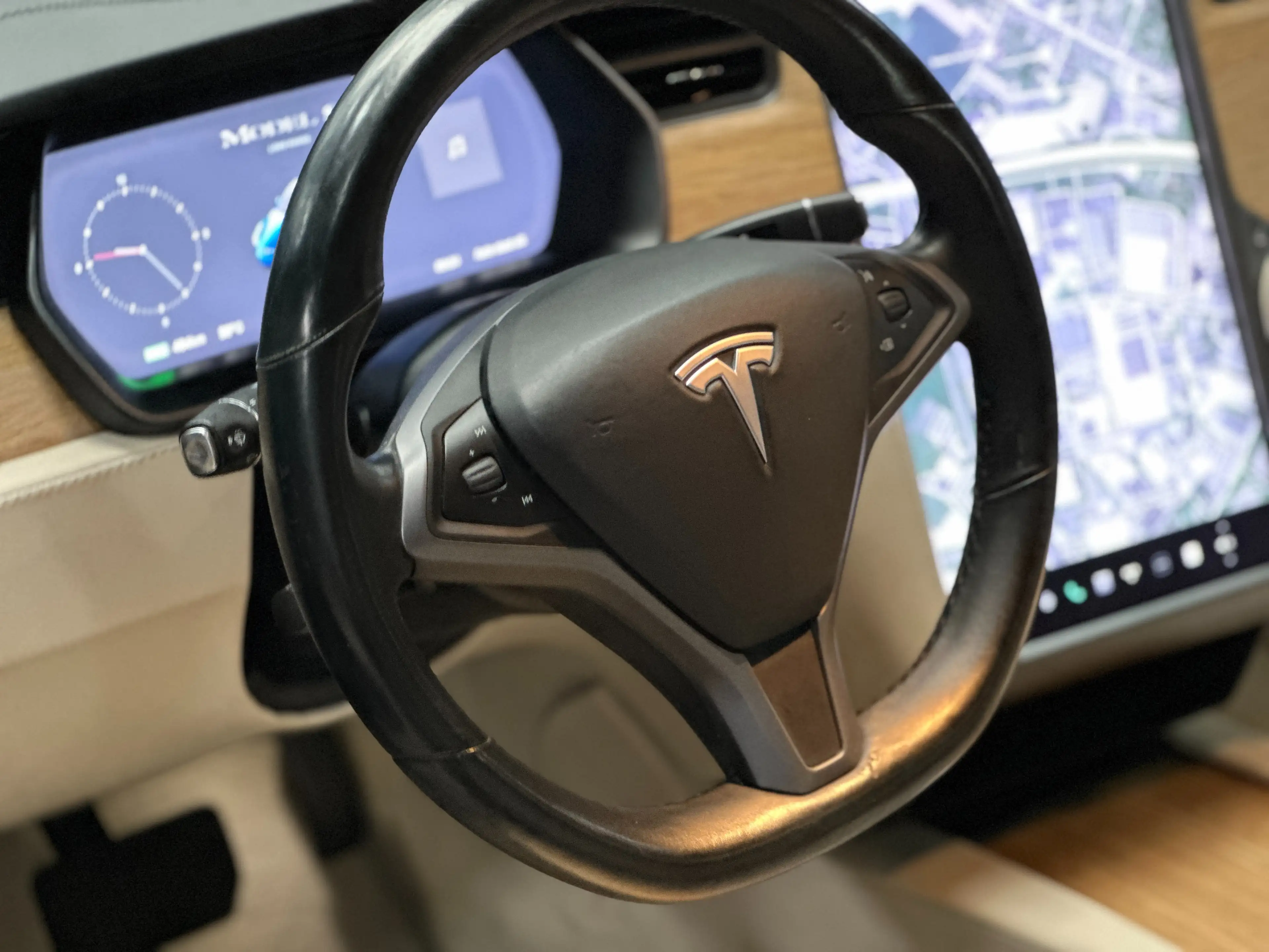 Tesla Model S Long range RAVEN - FSD - Tan Interior — photo 9