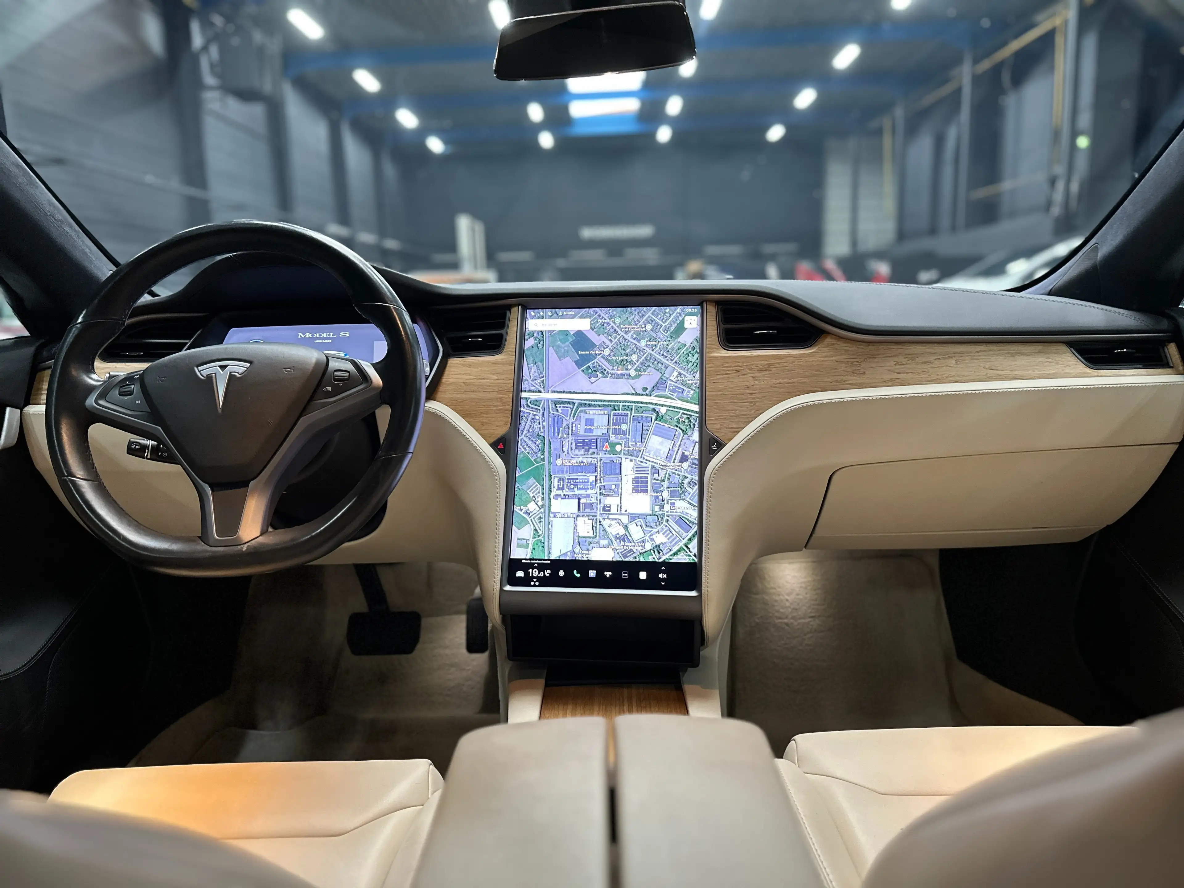 Tesla Model S Long range RAVEN - FSD - Tan Interior — photo 14