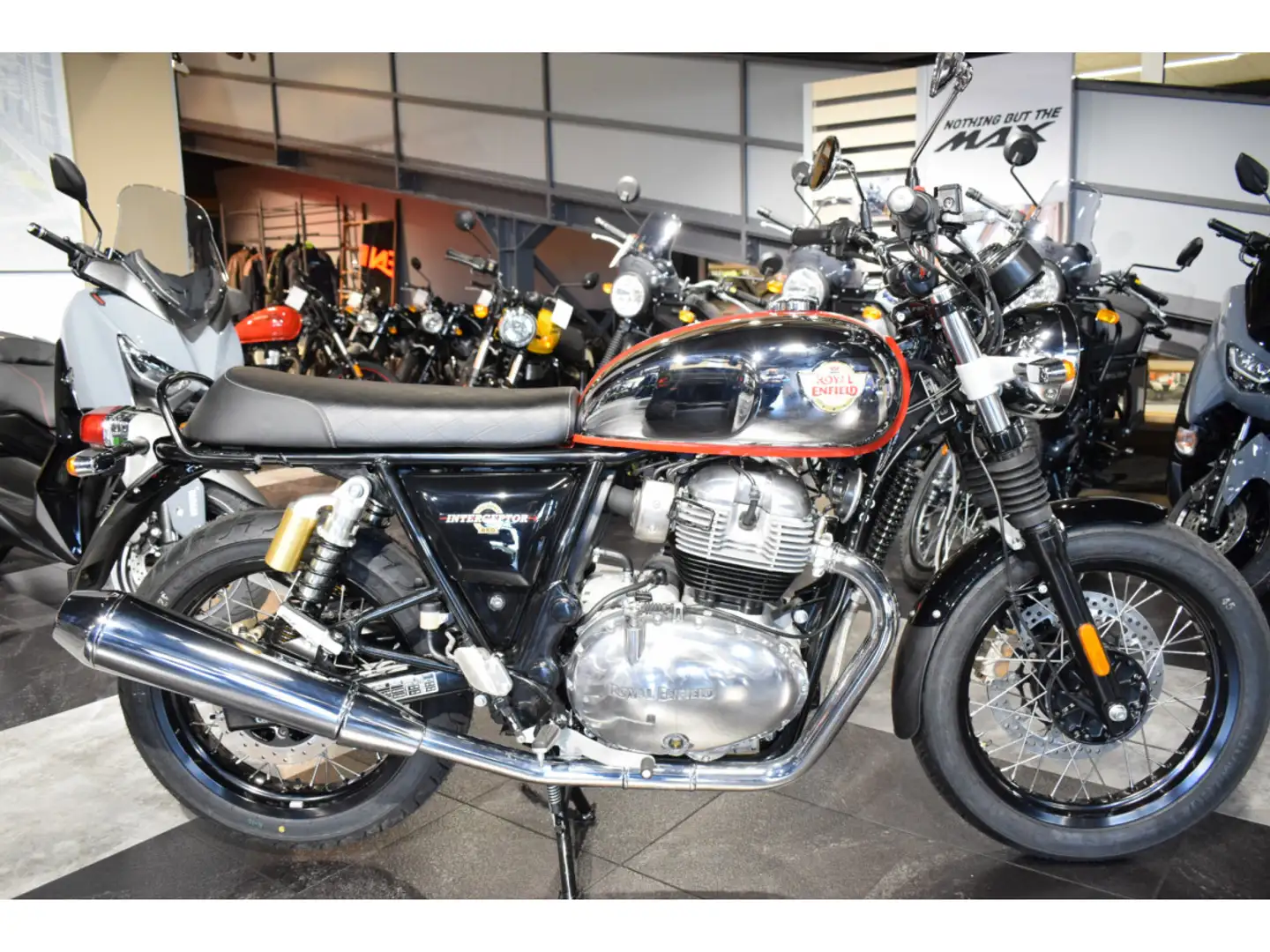 Royal Enfield Interceptor MARK 2 CHROME  E5 Noir - 1