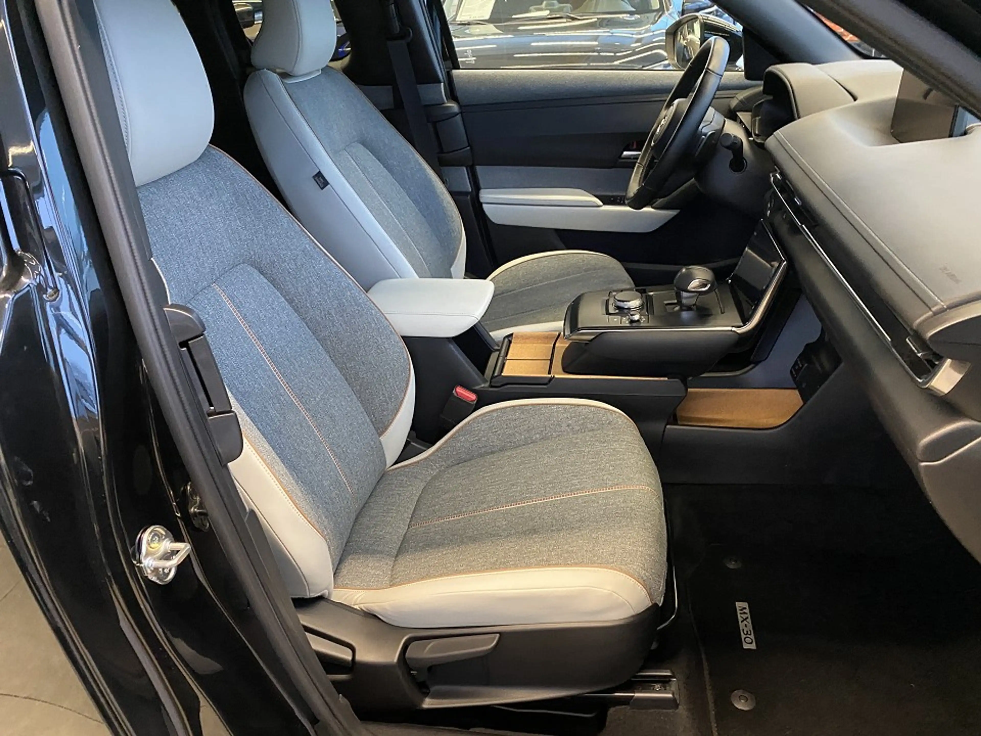 Mazda MX-30 EV Makoto 35,5 kWh — photo 5